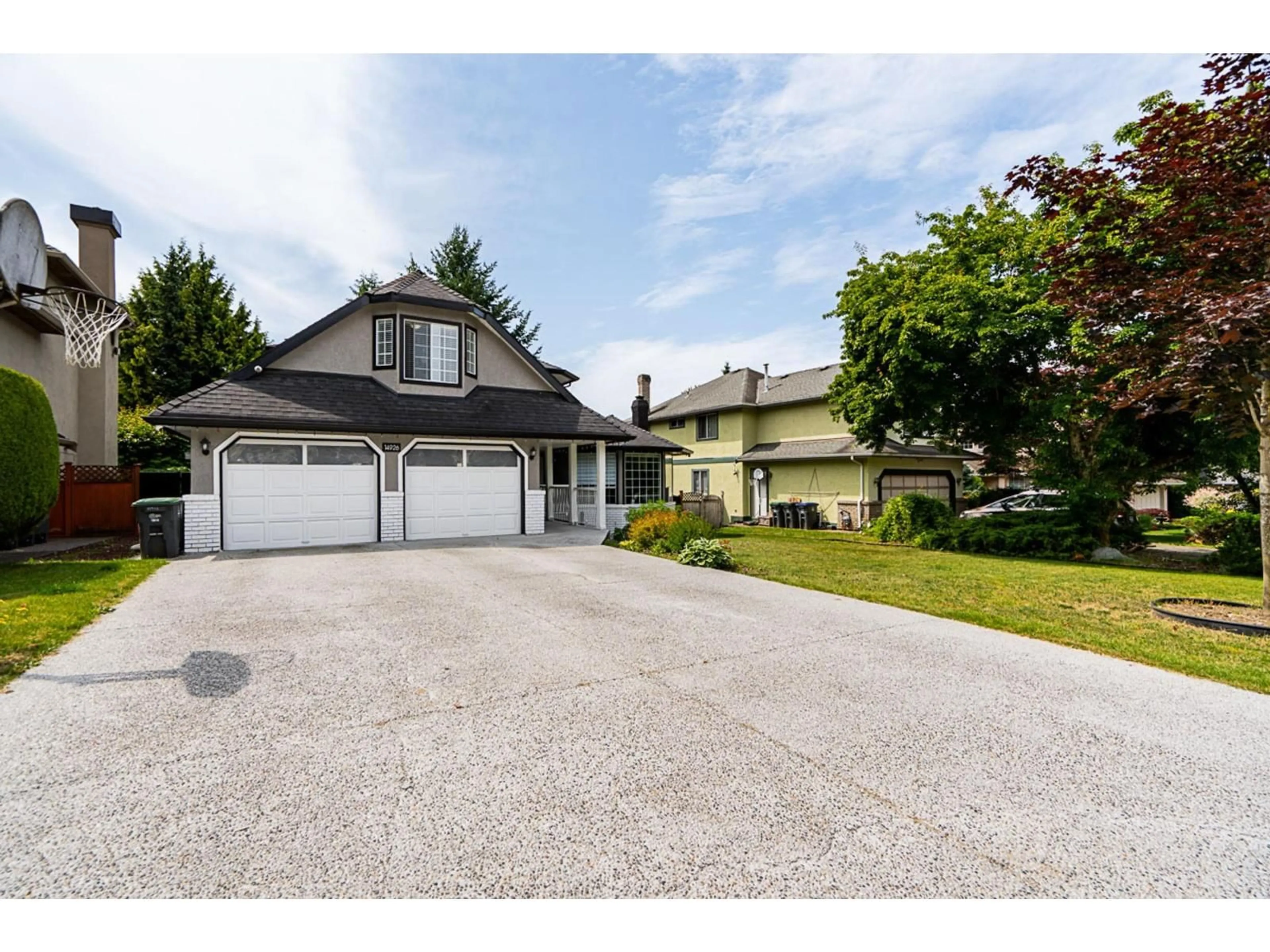 A pic from outside/outdoor area/front of a property/back of a property/a pic from drone, street for 14926 83A, Surrey British Columbia V3S7S2