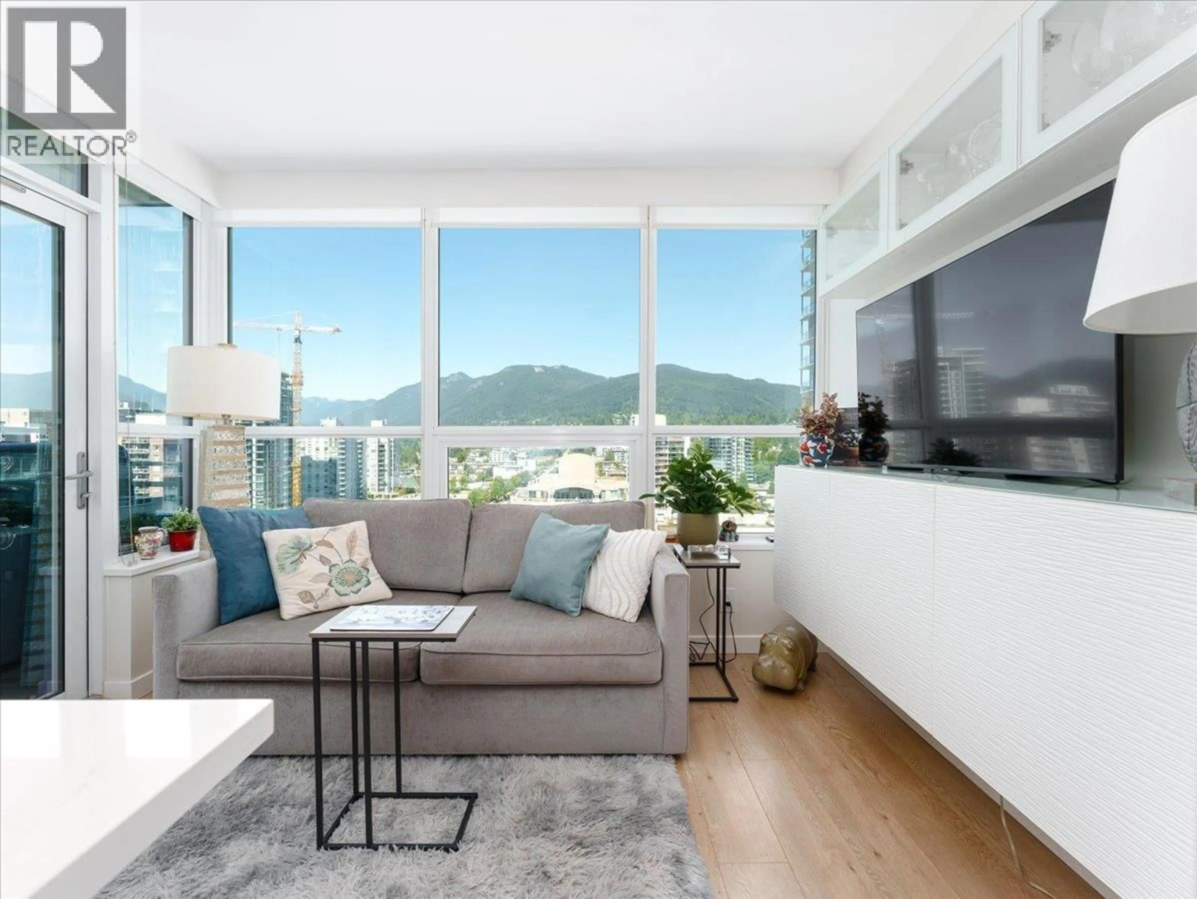 Living room with furniture, unknown for 1208 - 112 13TH STREET, North Vancouver British Columbia V7L0E4