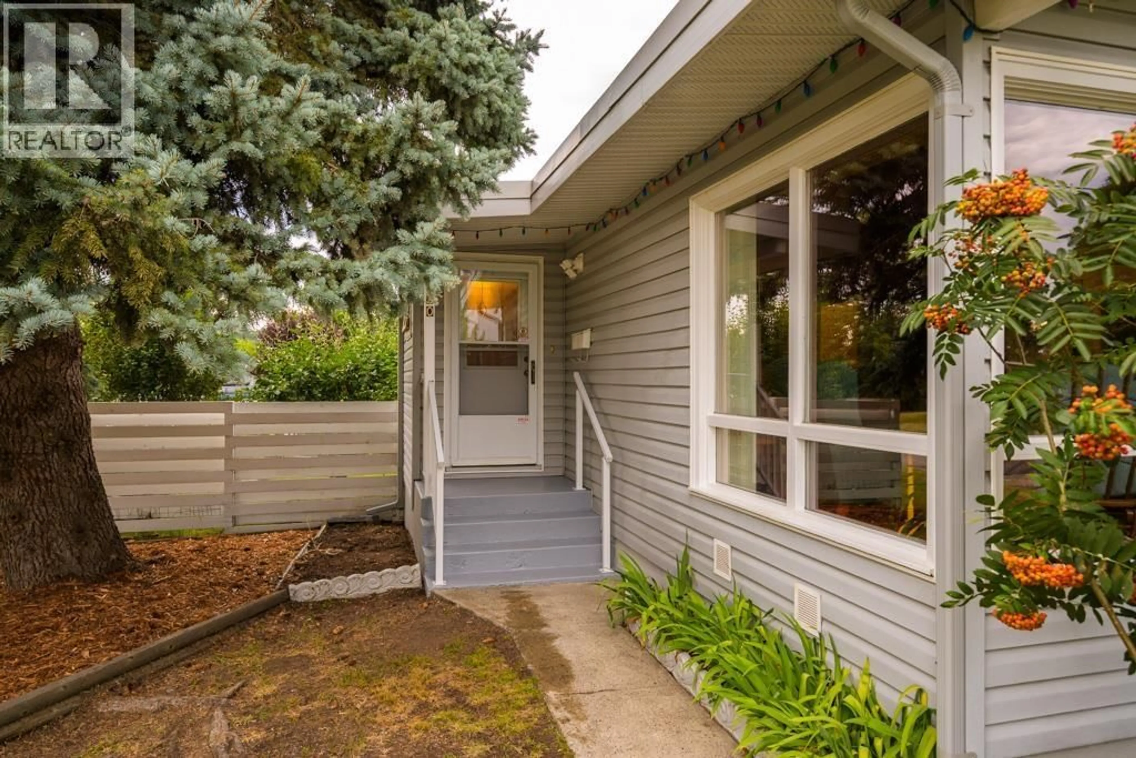 Unknown for 2820 2ND AVENUE, Prince George British Columbia V2M1E6
