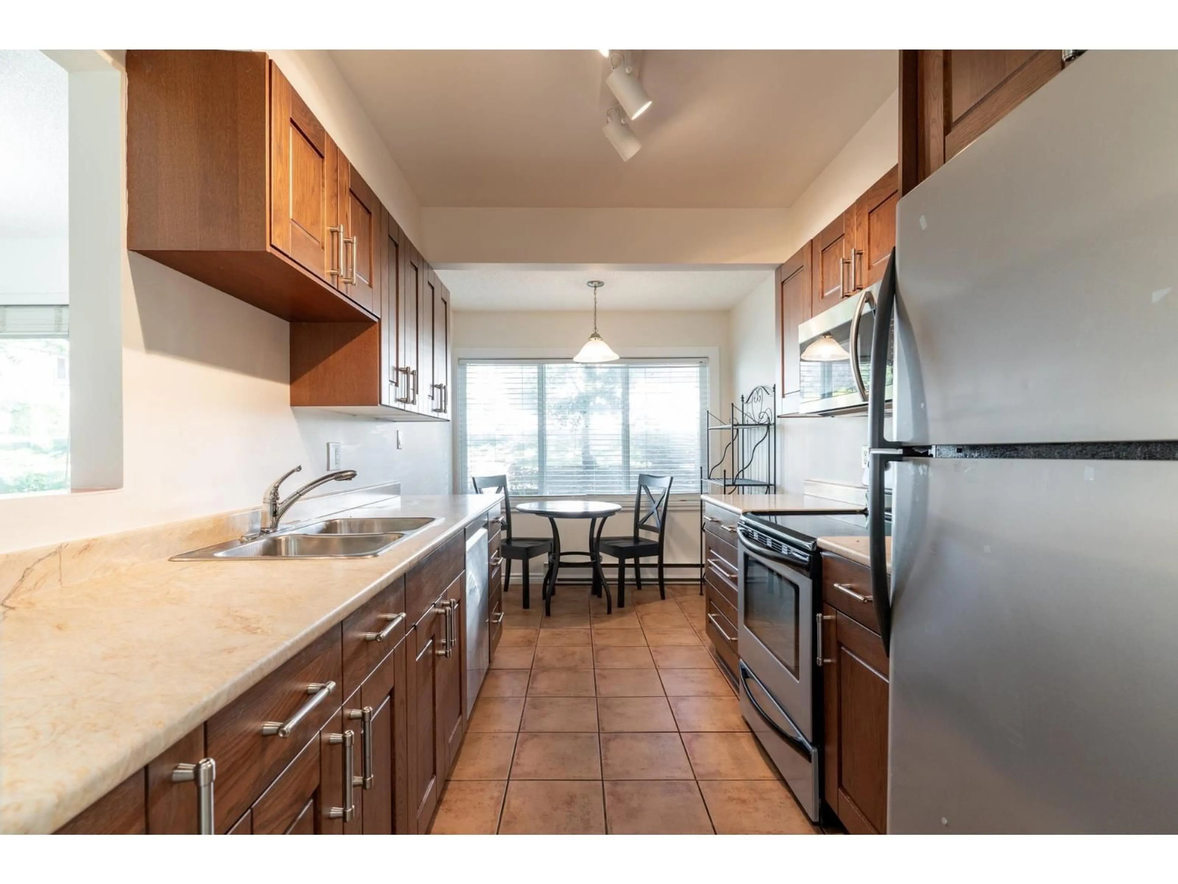 Standard kitchen, ceramic/tile floor for 205 - 1280 FIR, Surrey British Columbia V4B4B1