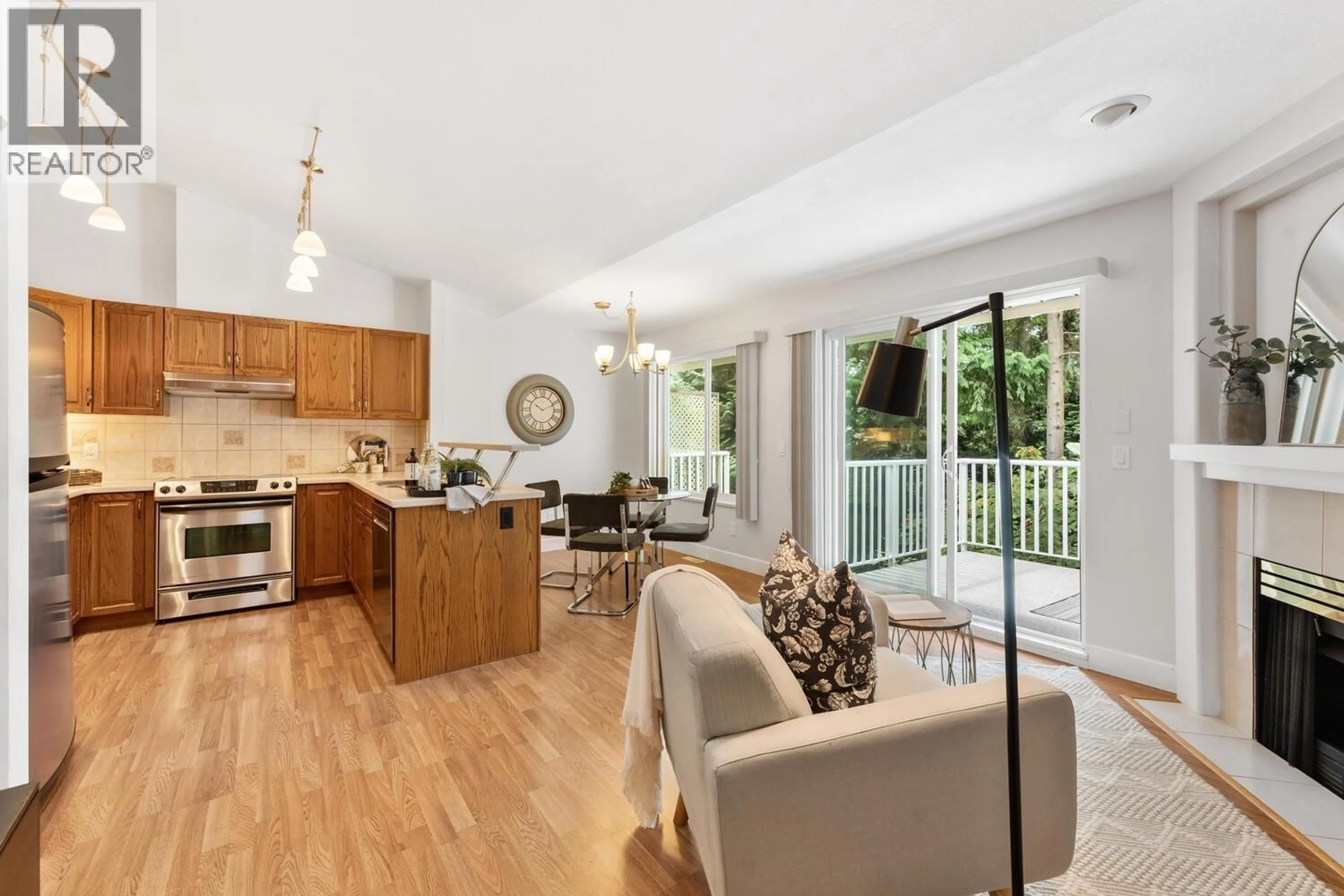Open concept kitchen, wood/laminate floor for 105 - 101 PARKSIDE DRIVE, Port Moody British Columbia V3H4W6