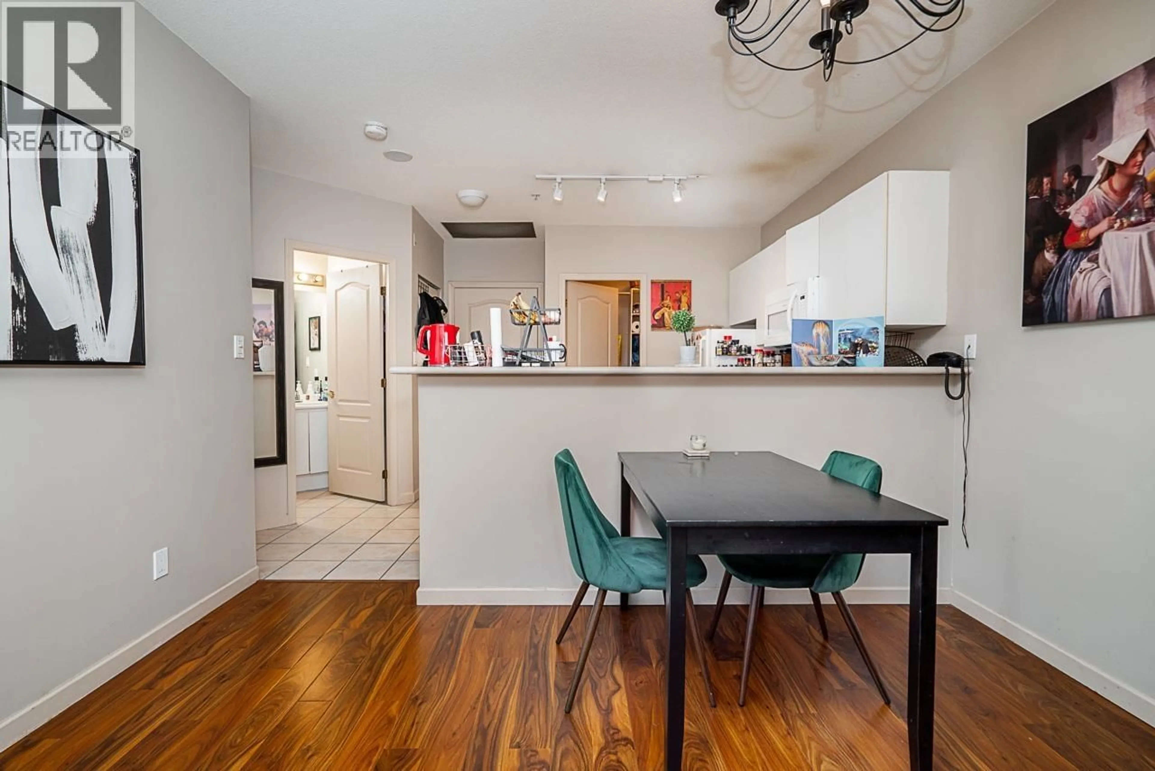 Open concept kitchen, unknown for 803 - 1177 HORNBY STREET, Vancouver British Columbia V6Z2E9