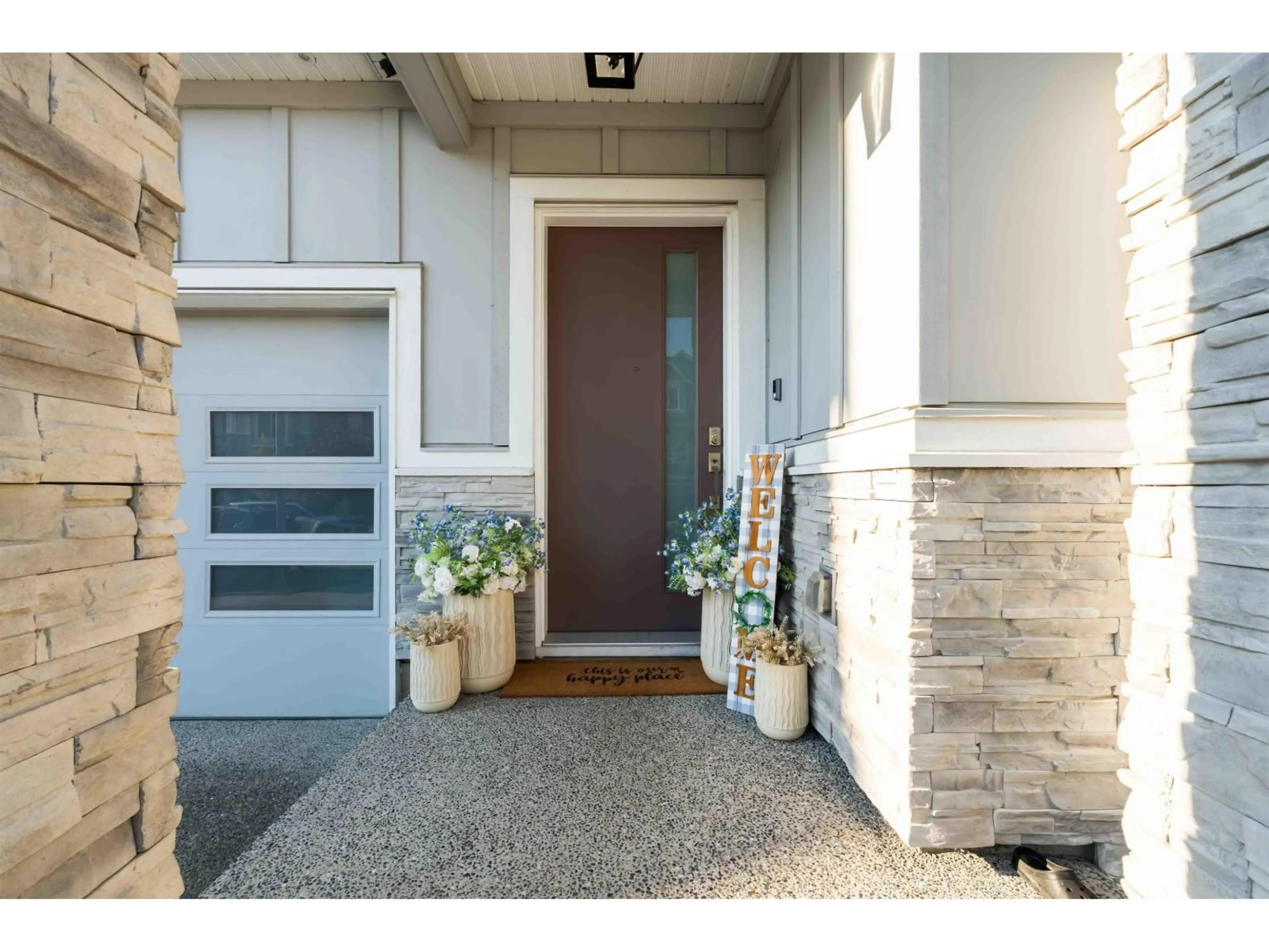 Indoor entryway for 14239 61B, Surrey British Columbia V3X0K5