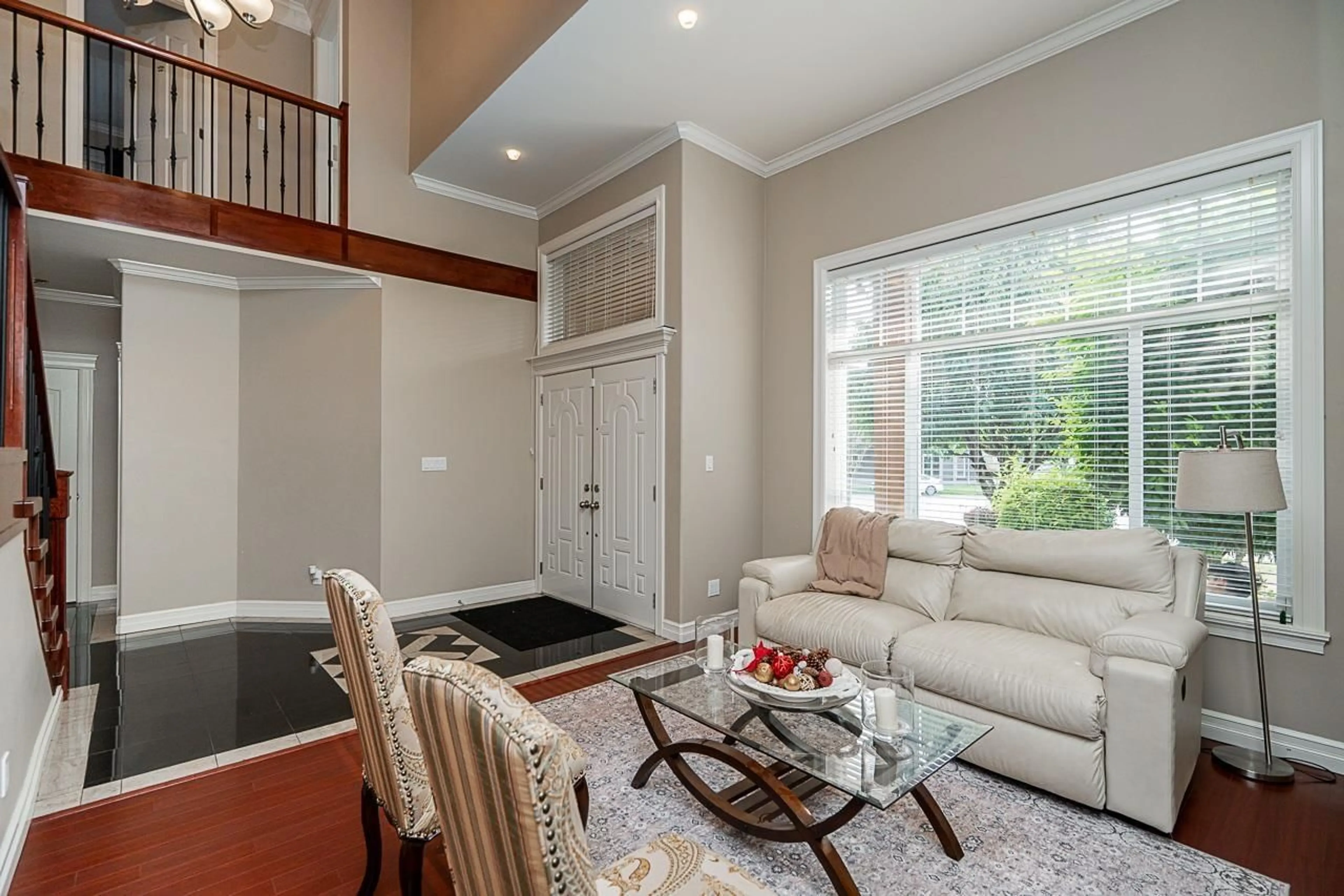 Living room with furniture, unknown for 15967 110A, Surrey British Columbia V4N4Y2