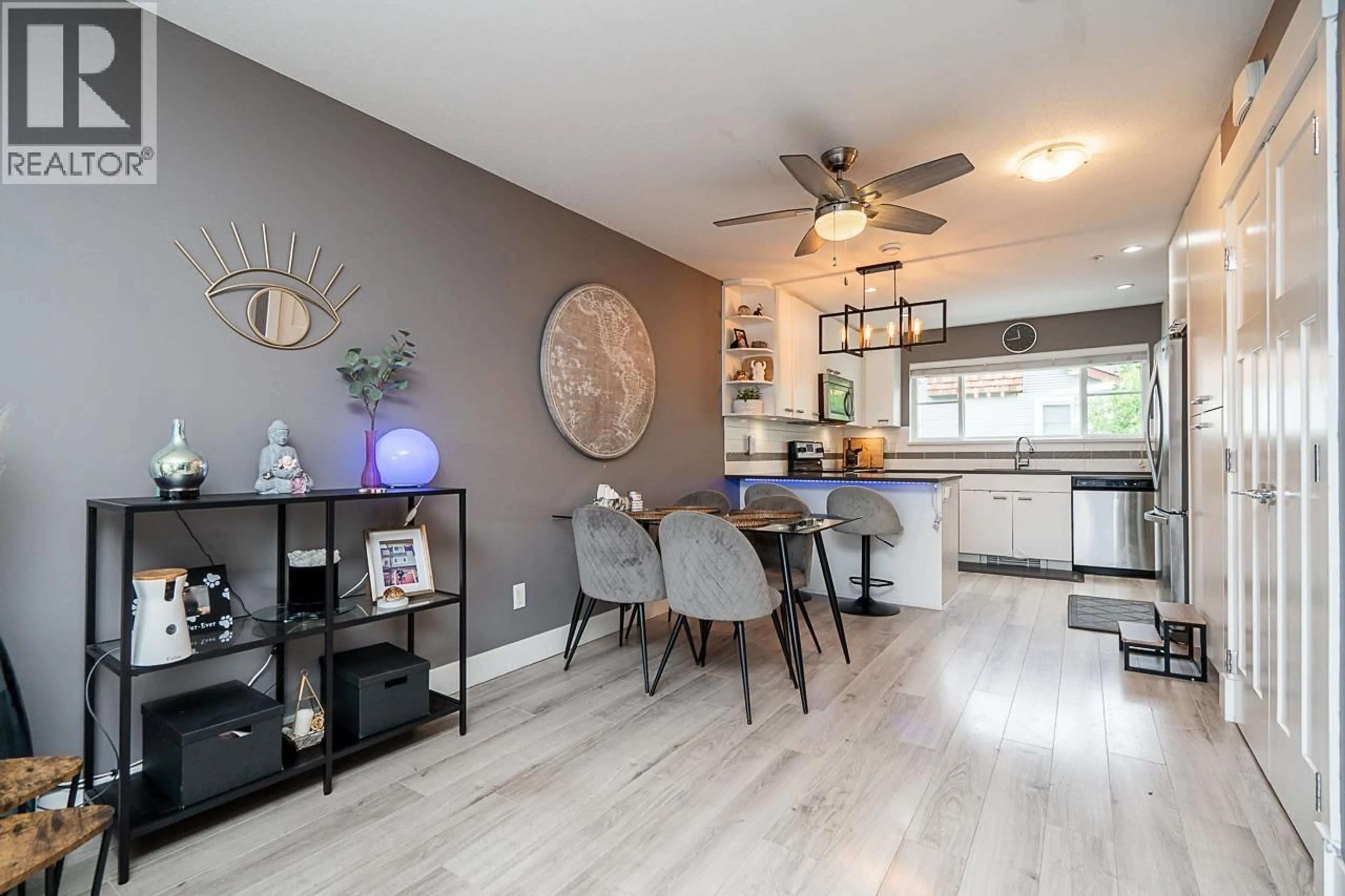 Open concept kitchen, wood/laminate floor for 57 - 23651 132 AVENUE, Maple Ridge British Columbia V4R0E9