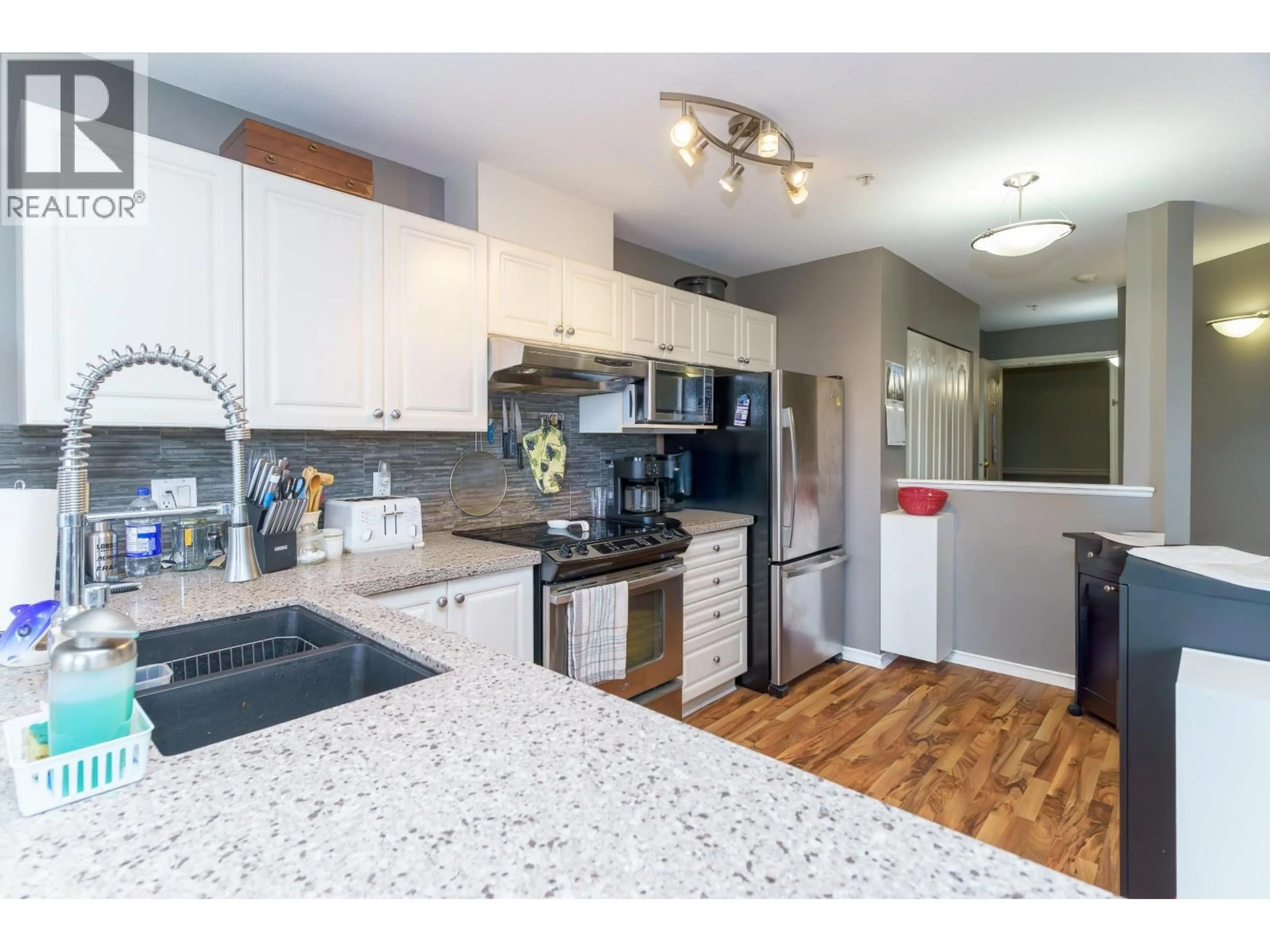 Open concept kitchen, unknown for 401 - 22230 NORTH AVENUE, Maple Ridge British Columbia V2X2L5