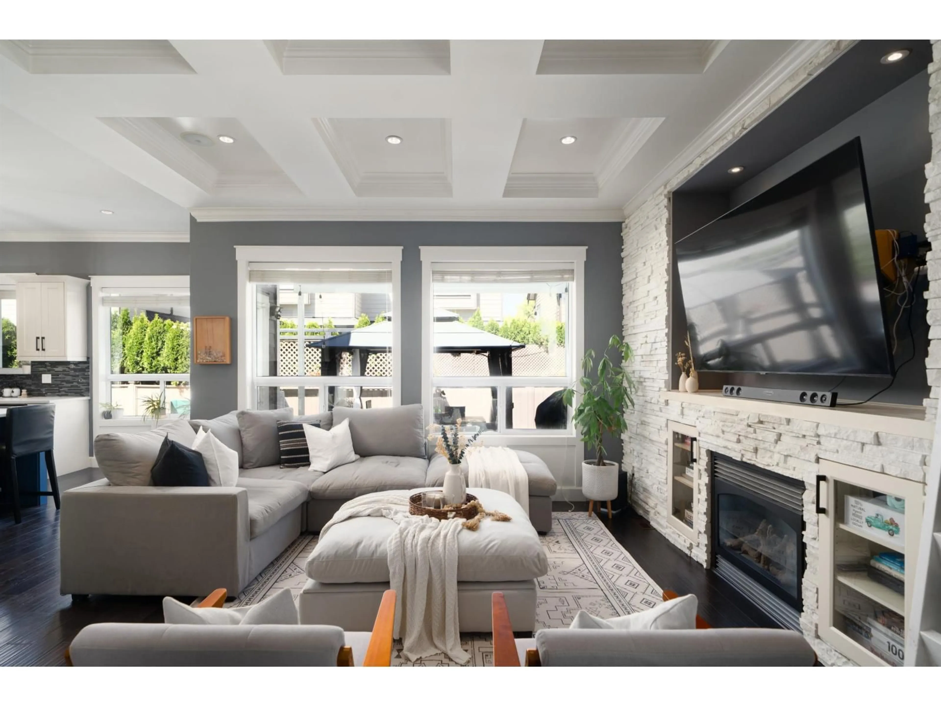 Living room with furniture, unknown for 17343 1, Surrey British Columbia V3Z8L2