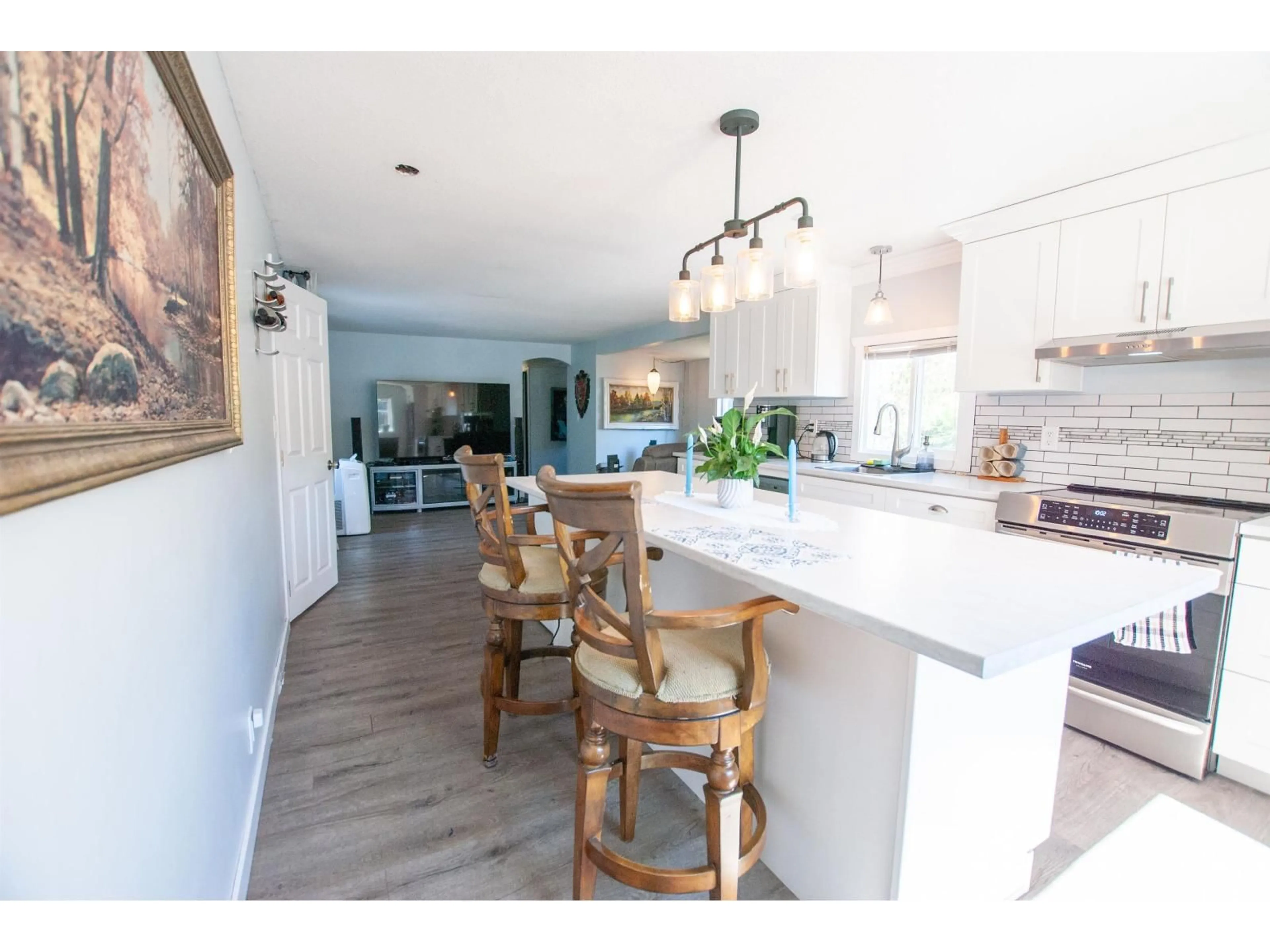 Open concept kitchen, wood/laminate floor for 53 - 46484 CHILLIWACK LAKE ROAD, Chilliwack British Columbia V2R3R8