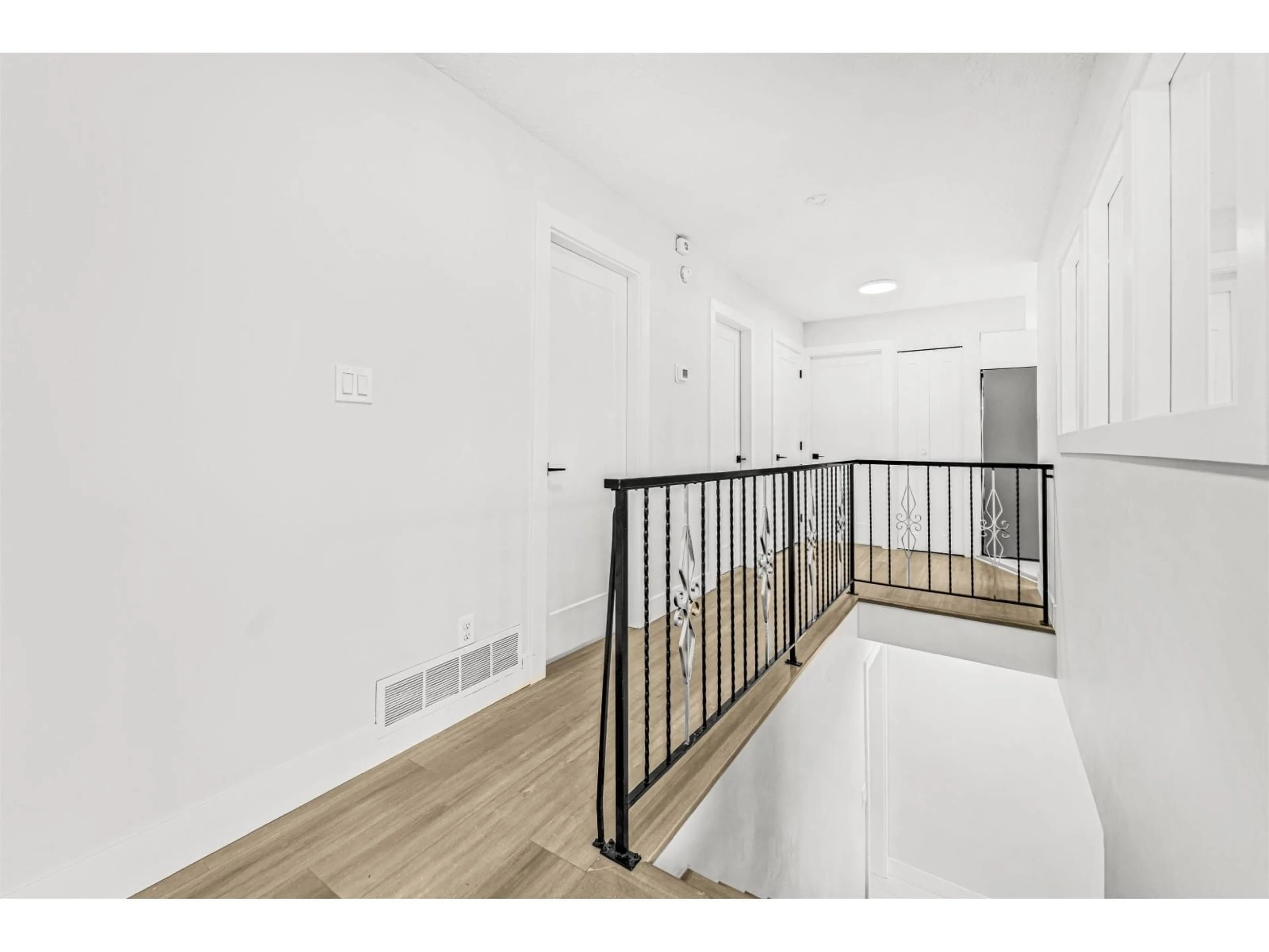 Unknown for 2071 EMERSON, Abbotsford British Columbia V2T3H8