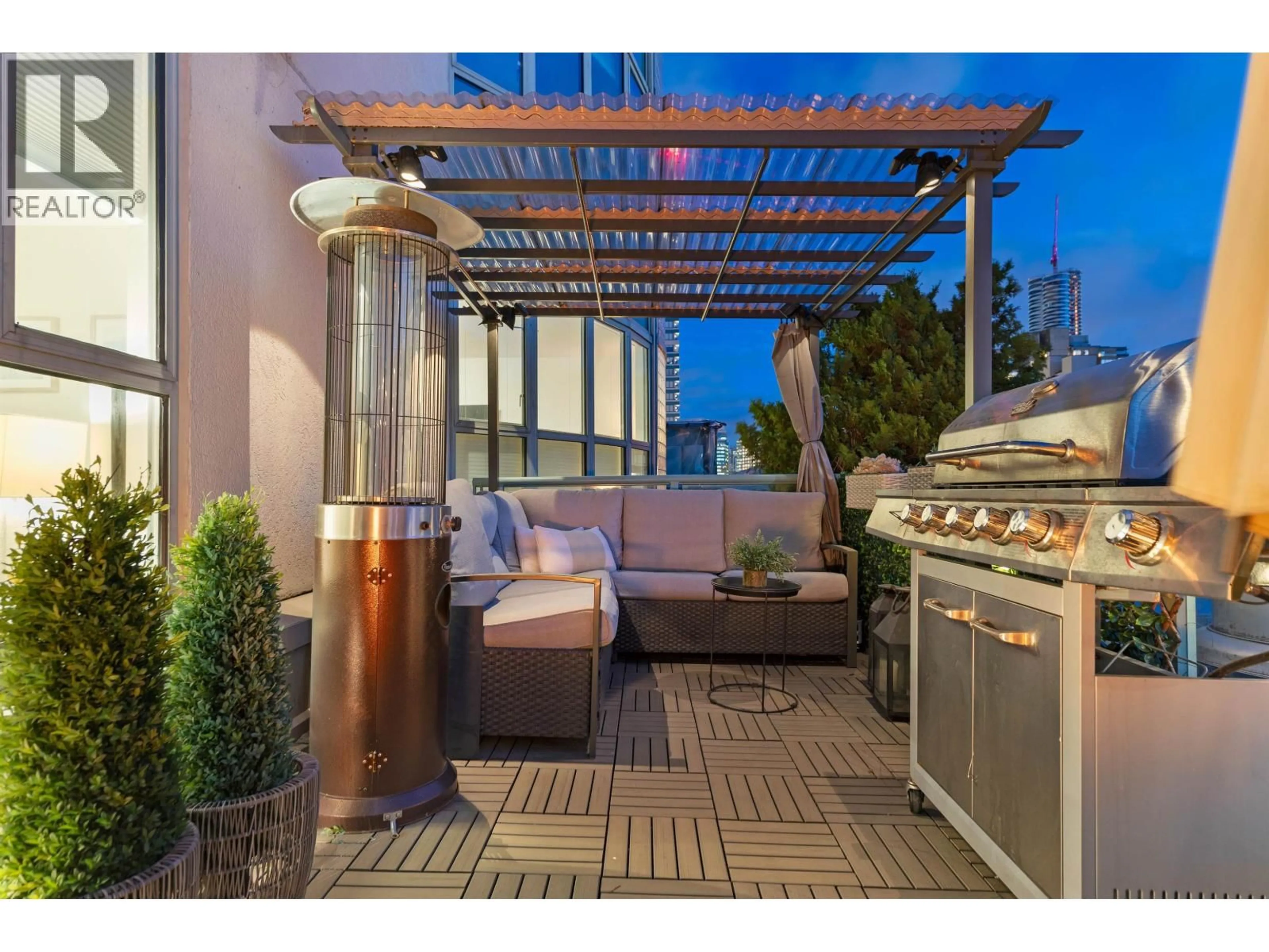 Patio, street for 301 - 789 JERVIS STREET, Vancouver British Columbia V6E2B1