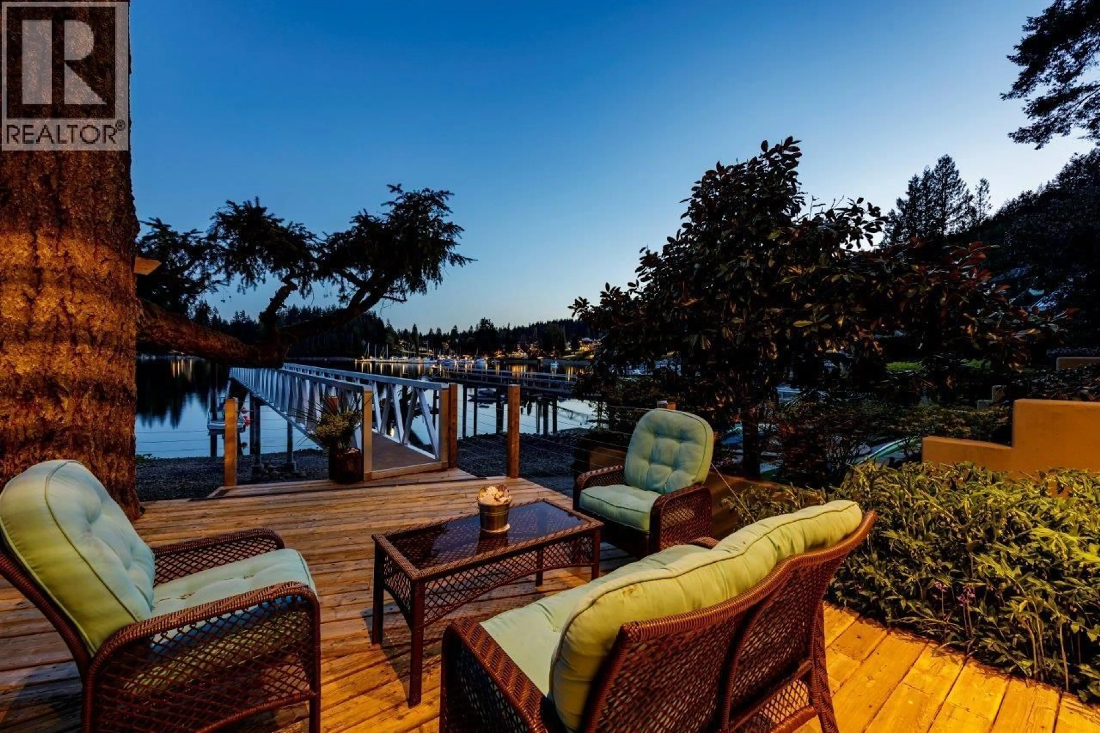 Patio, water/lake/river/ocean view for 2730 PANORAMA DRIVE, North Vancouver British Columbia V7G1V6