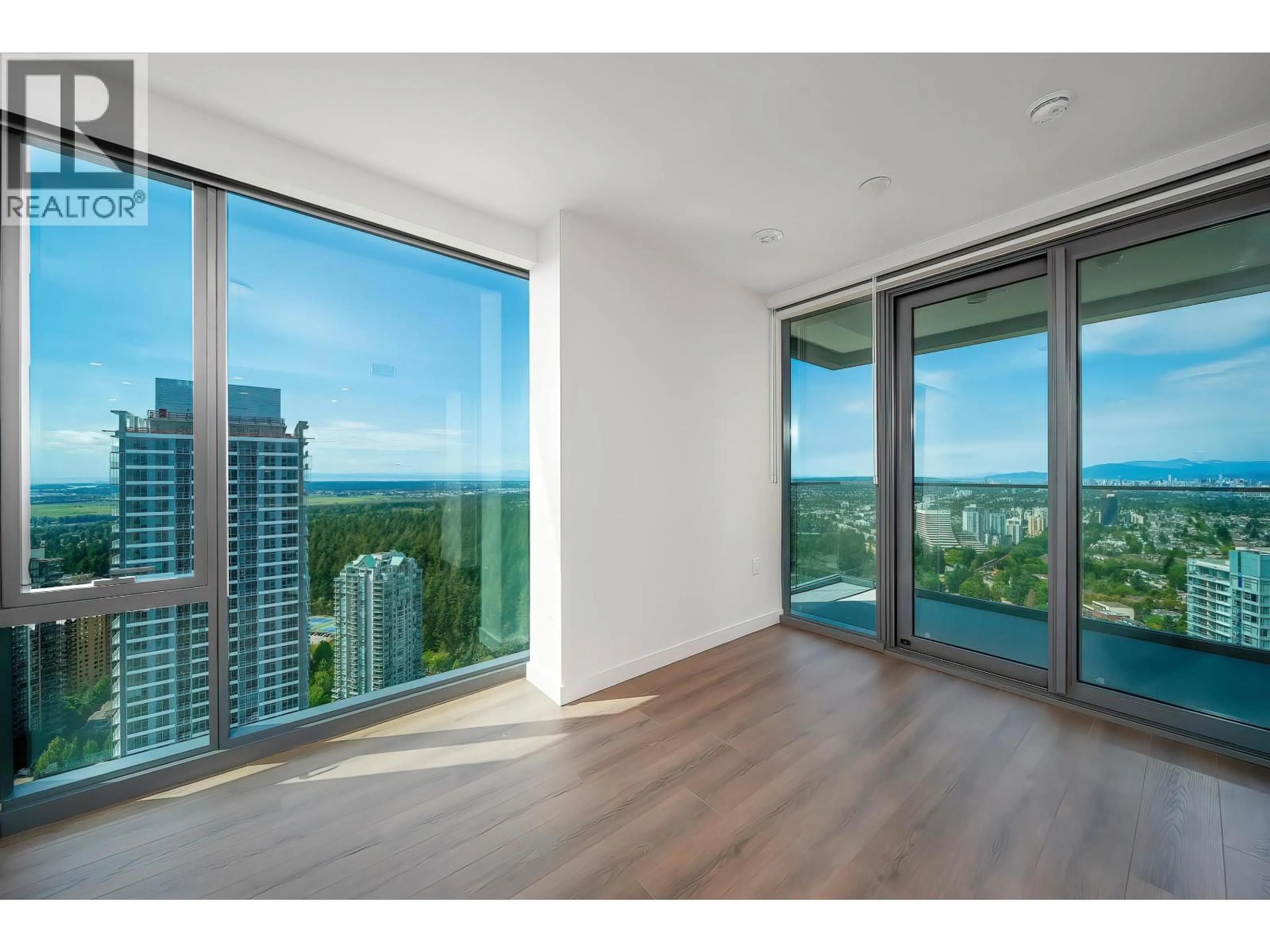 A pic of a room for 3904 - 5987 WILSON AVENUE, Burnaby British Columbia V5H0L7