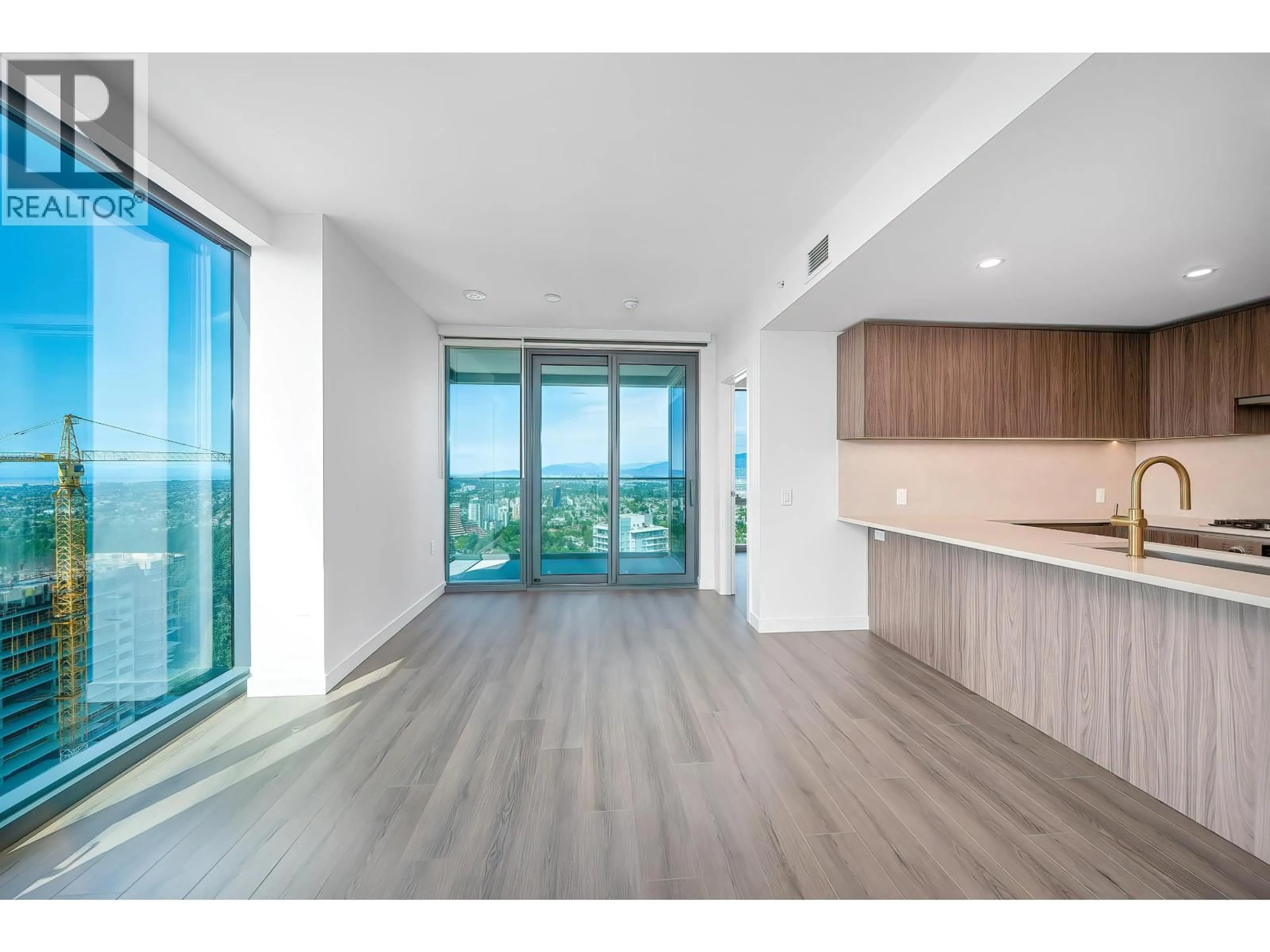 A pic of a room for 3904 - 5987 WILSON AVENUE, Burnaby British Columbia V5H0L7