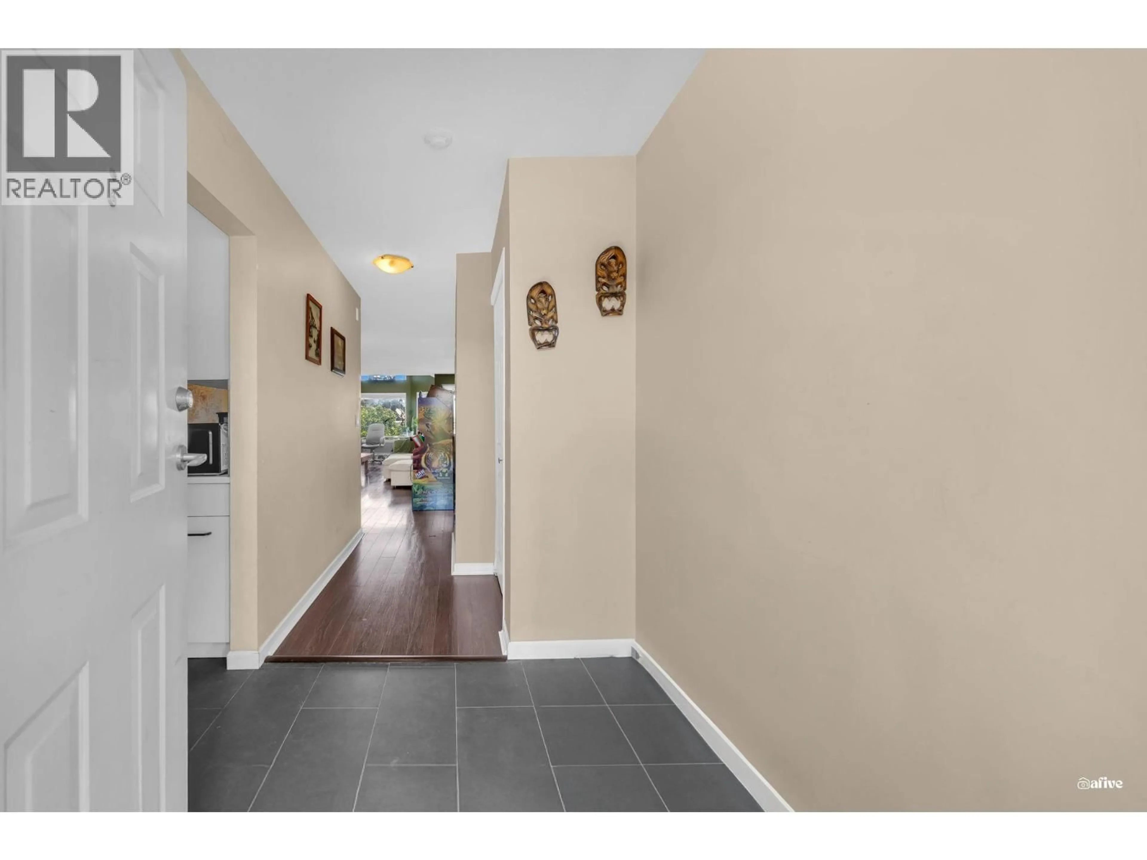 Indoor entryway for A308 - 4811 53 STREET, Ladner British Columbia V4K2Z3
