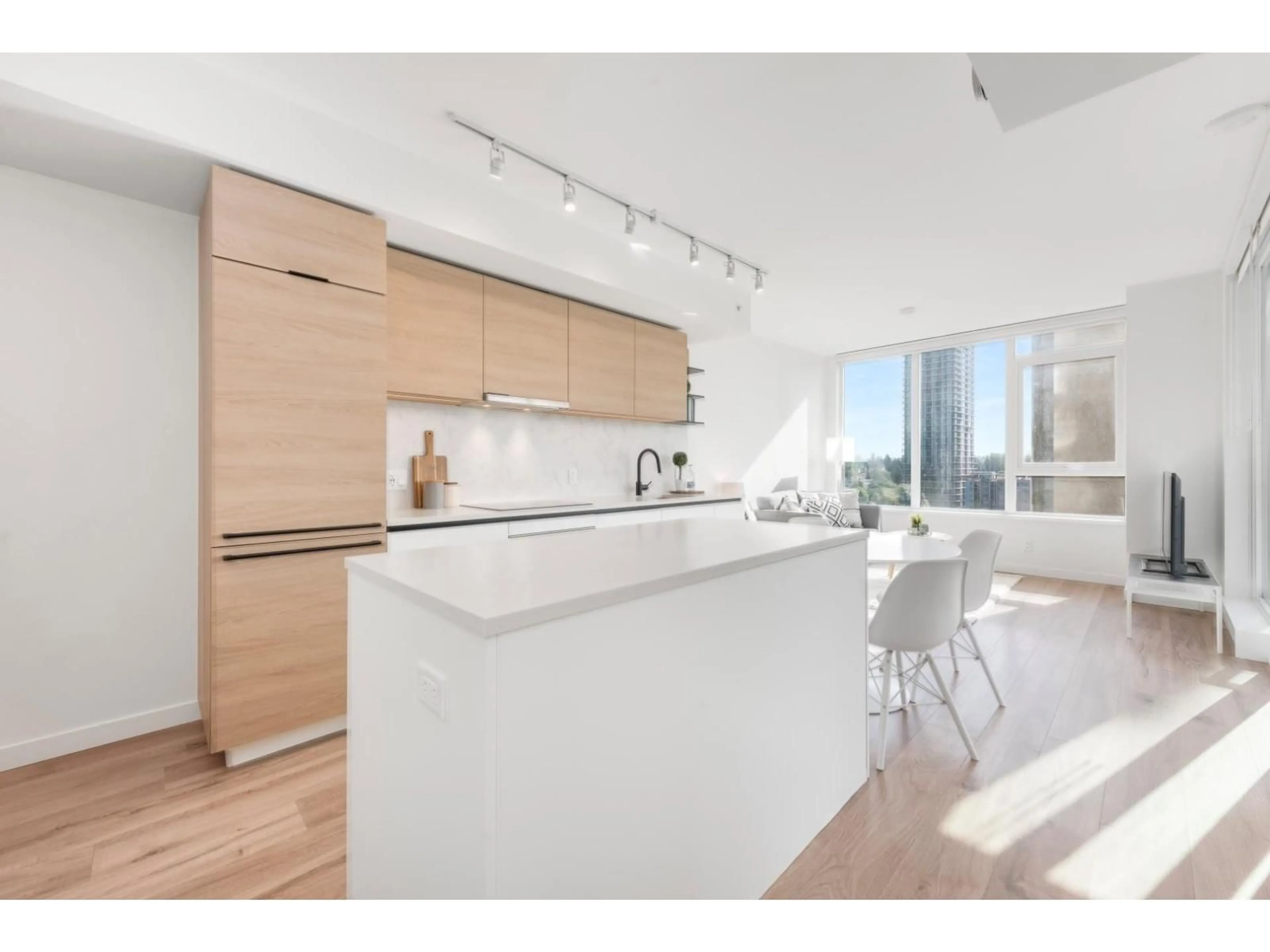 Open concept kitchen, unknown for 1108 - 10448 UNIVERSITY, Surrey British Columbia V3T0S7