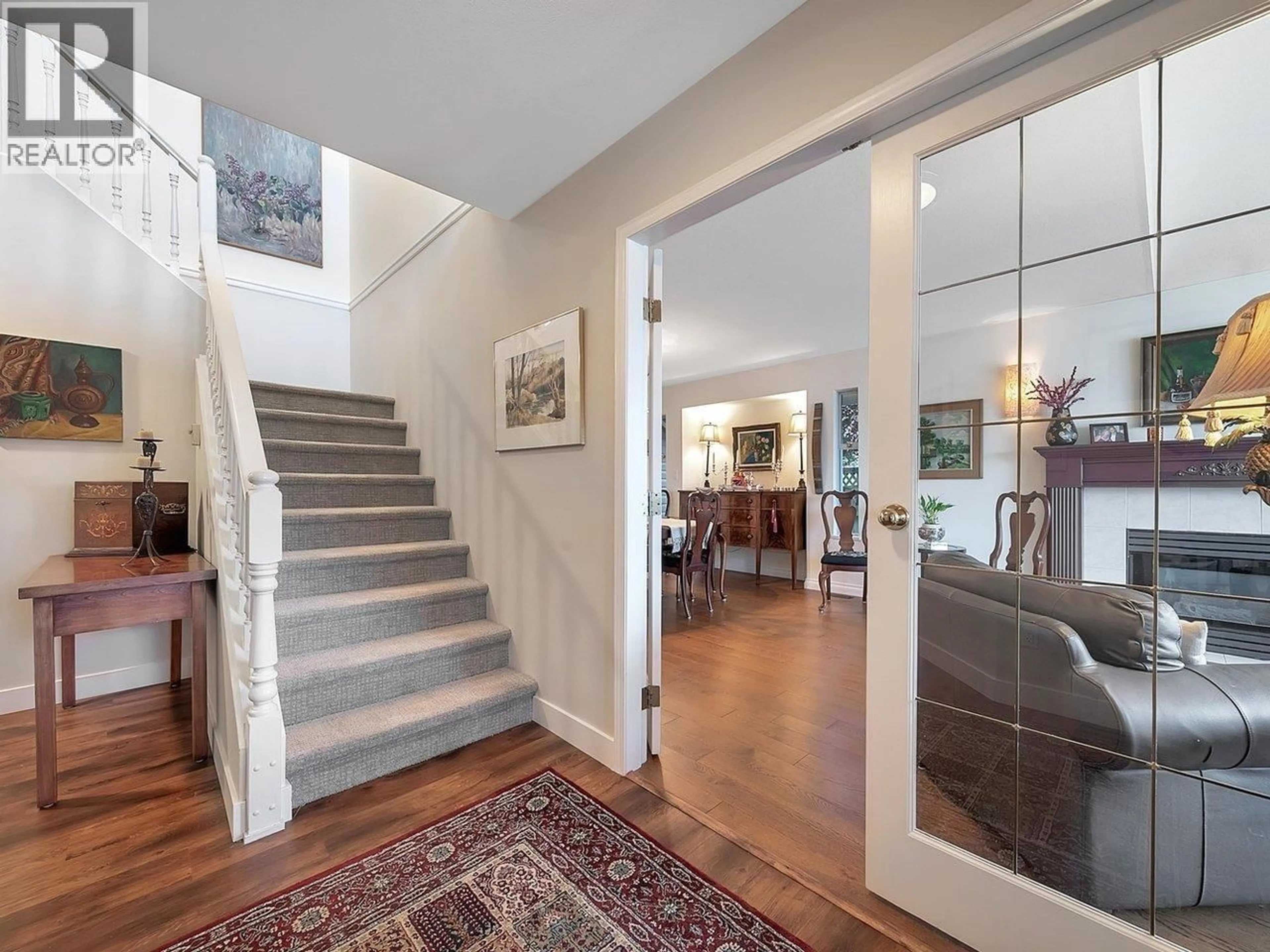 Indoor entryway for 2817 GREENBRIER PLACE, Coquitlam British Columbia V3E2S4