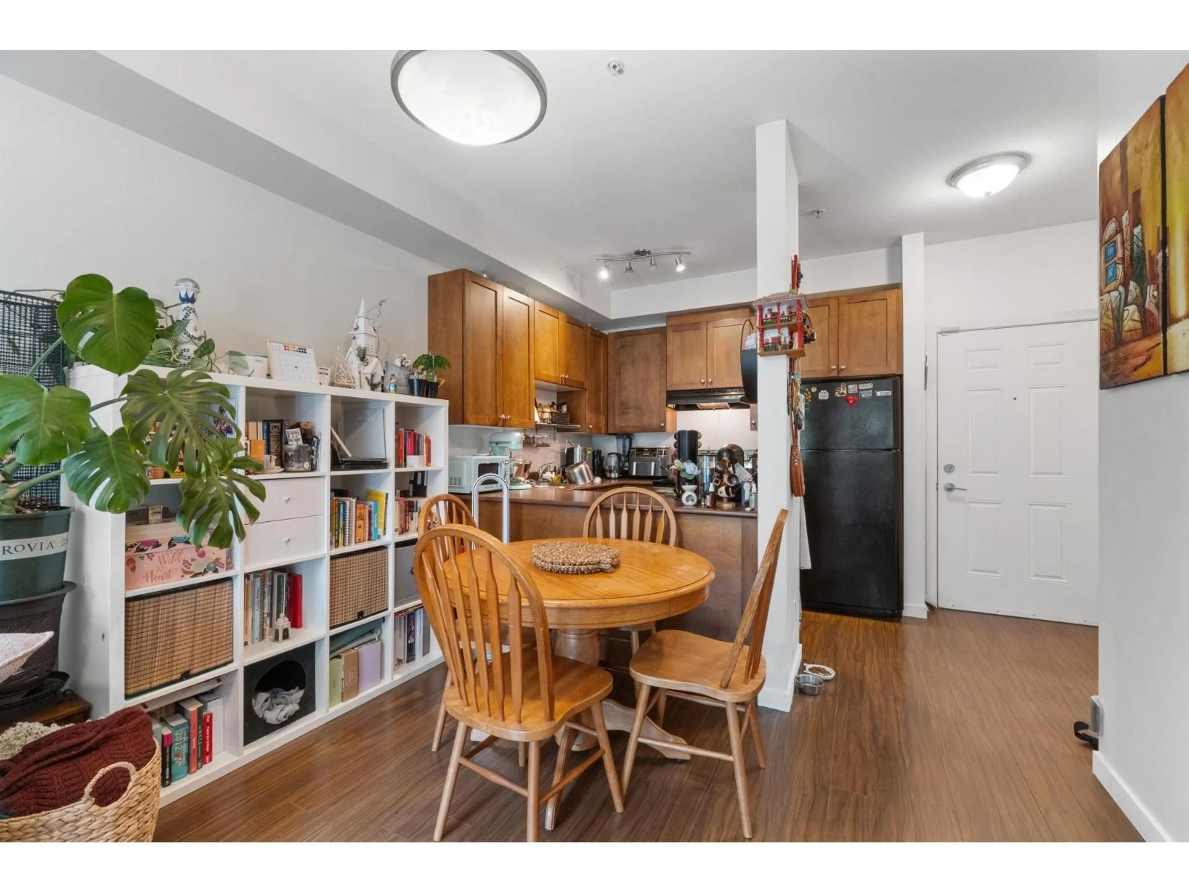 Standard kitchen, unknown for 205 - 13277 108TH, Surrey British Columbia V3T0A9