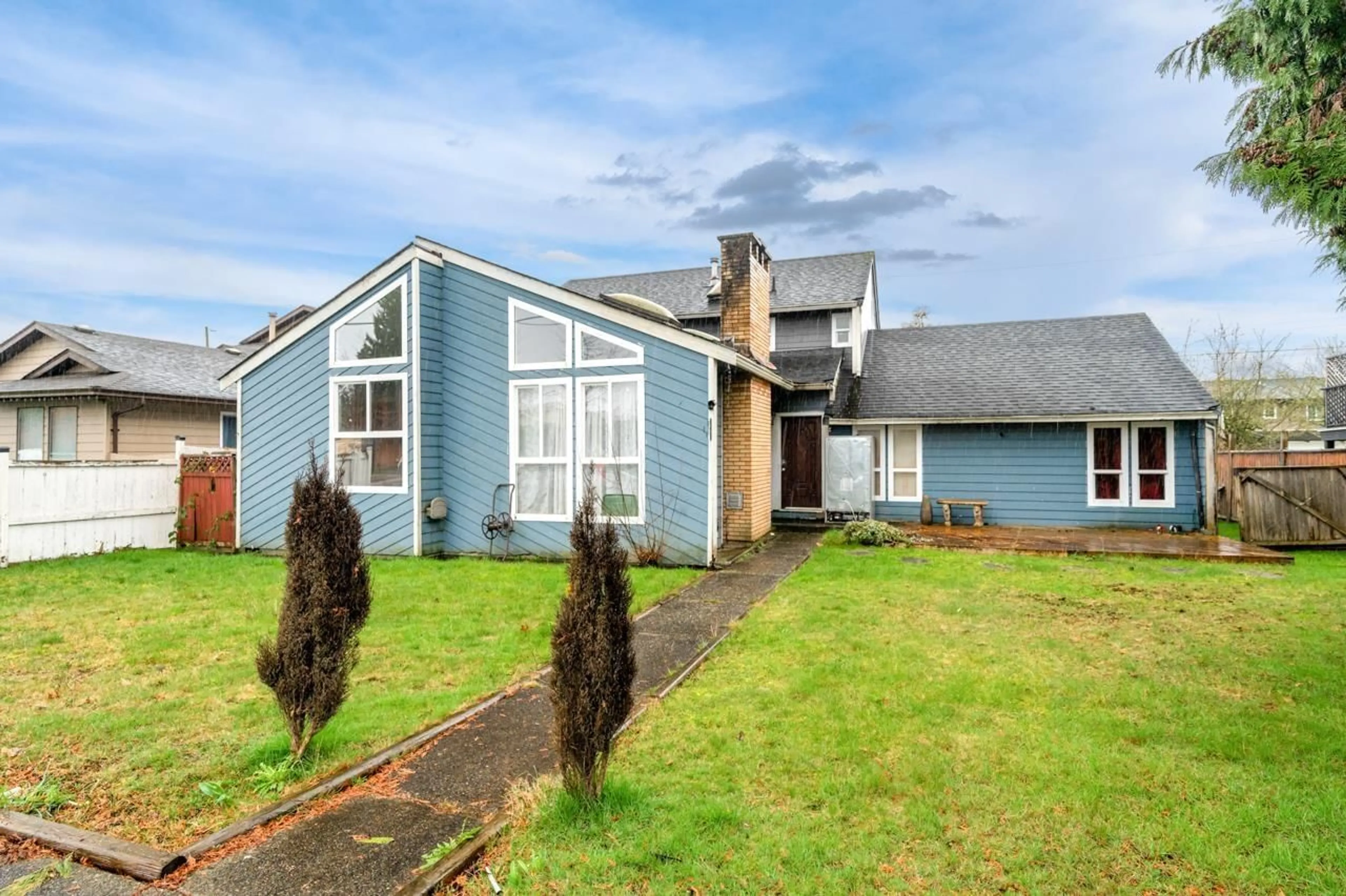 Unknown for 15128 96 AVENUE, Surrey British Columbia V3R1E9