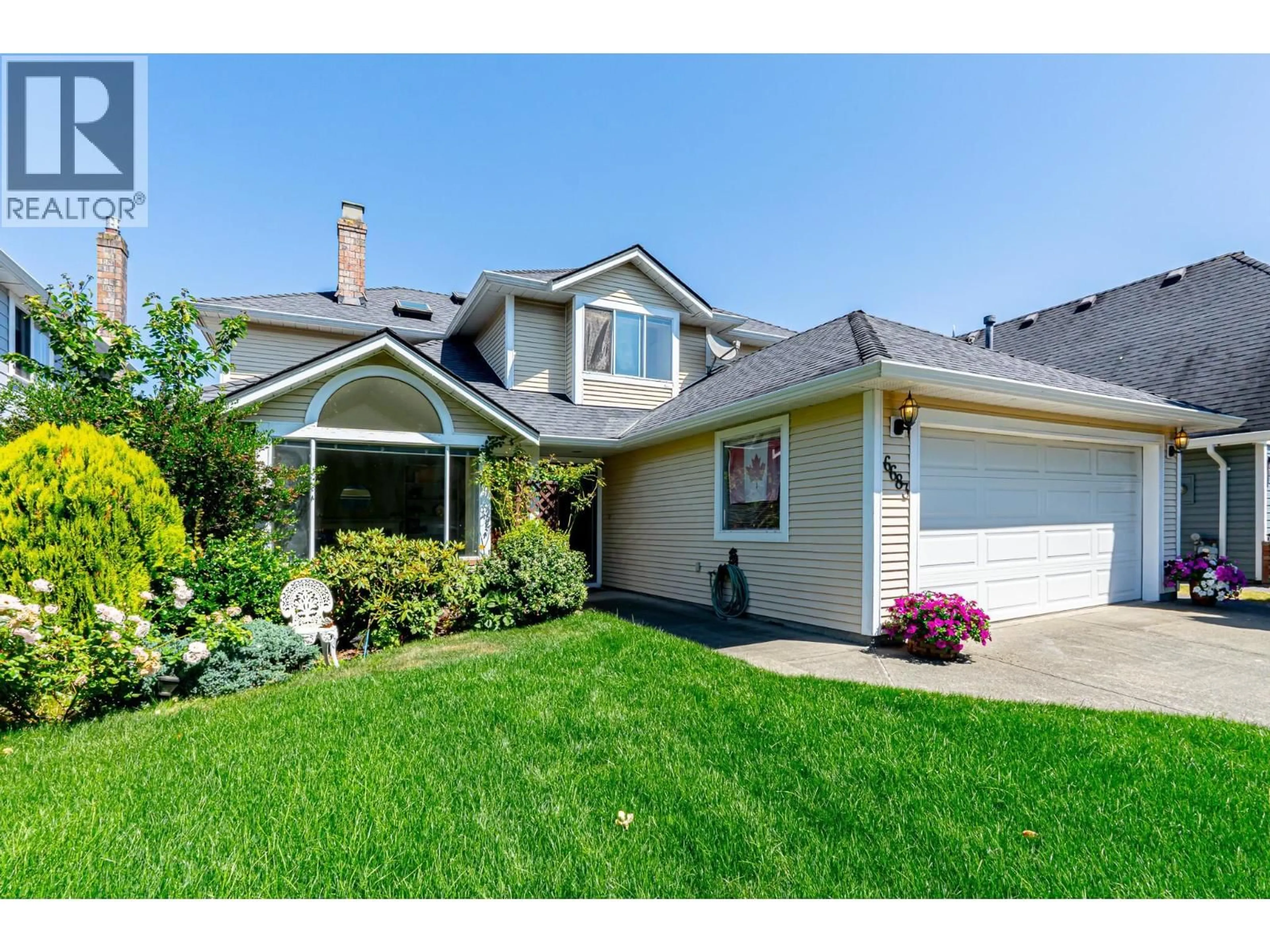 Home with vinyl exterior material, street for 6683 LONDON COURT, Delta British Columbia V4K4W7