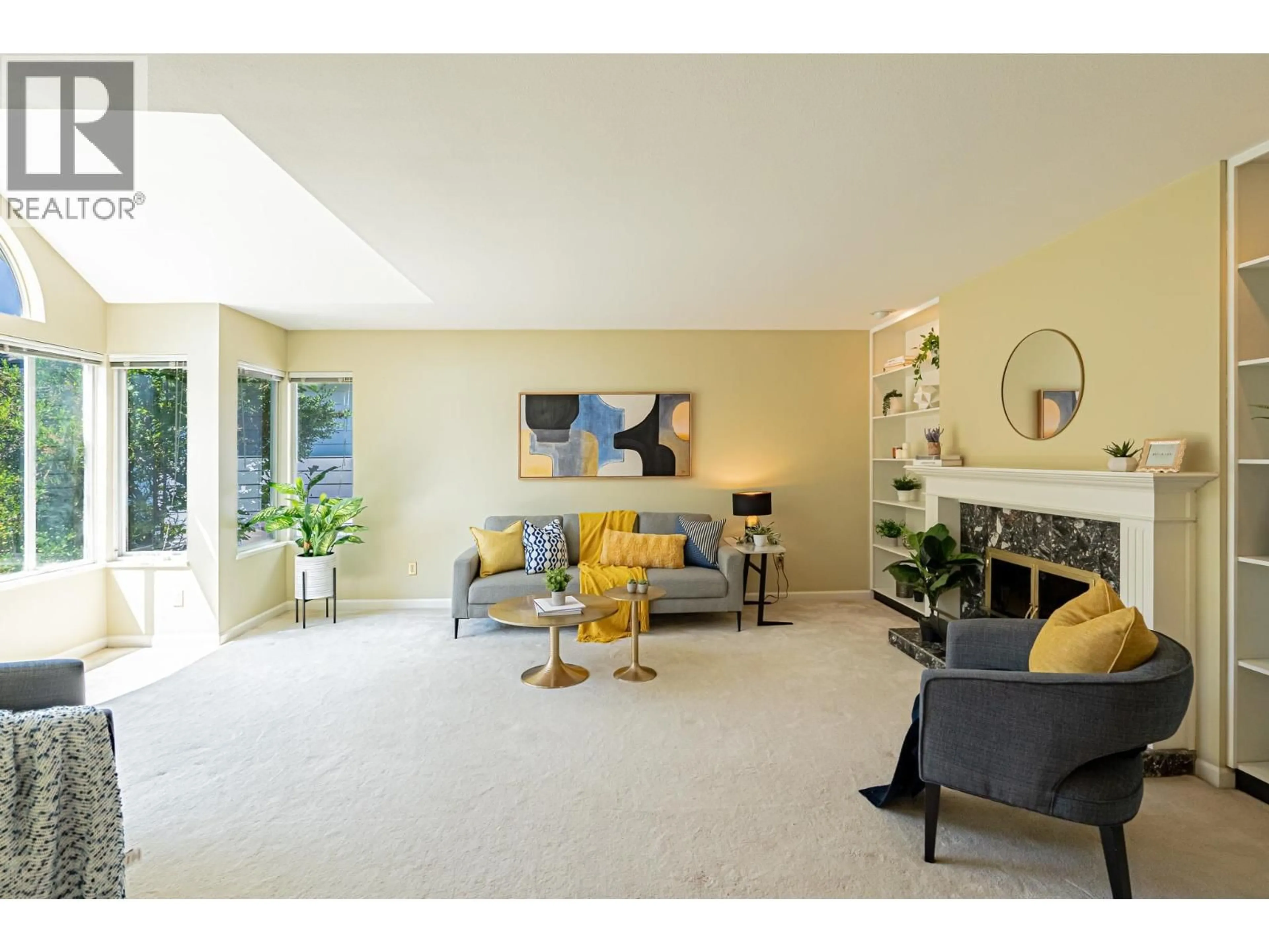 Living room with furniture, unknown for 6683 LONDON COURT, Delta British Columbia V4K4W7
