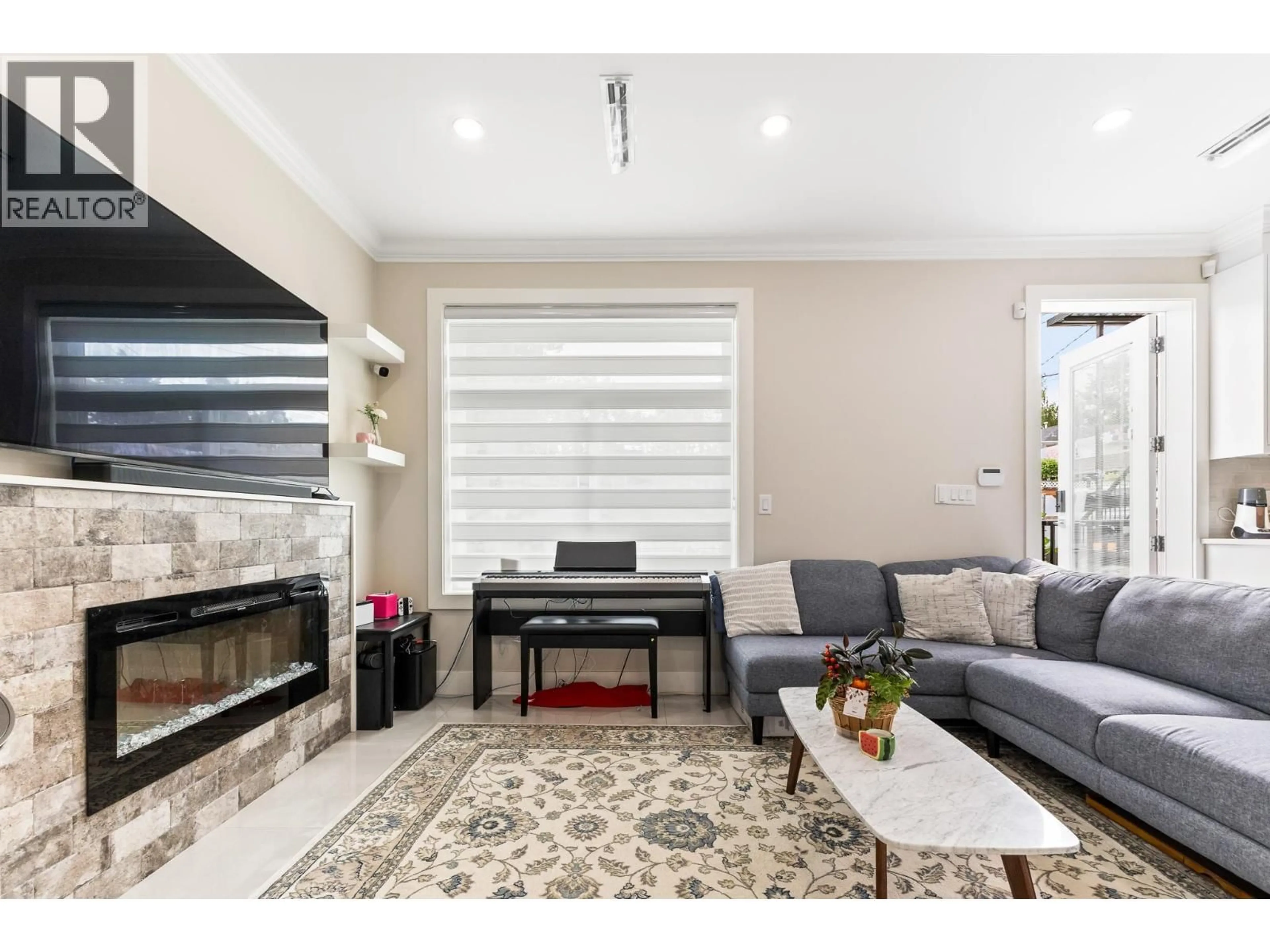 Living room with furniture, unknown for 2 - 2786 46TH AVENUE, Vancouver British Columbia V5S1A7