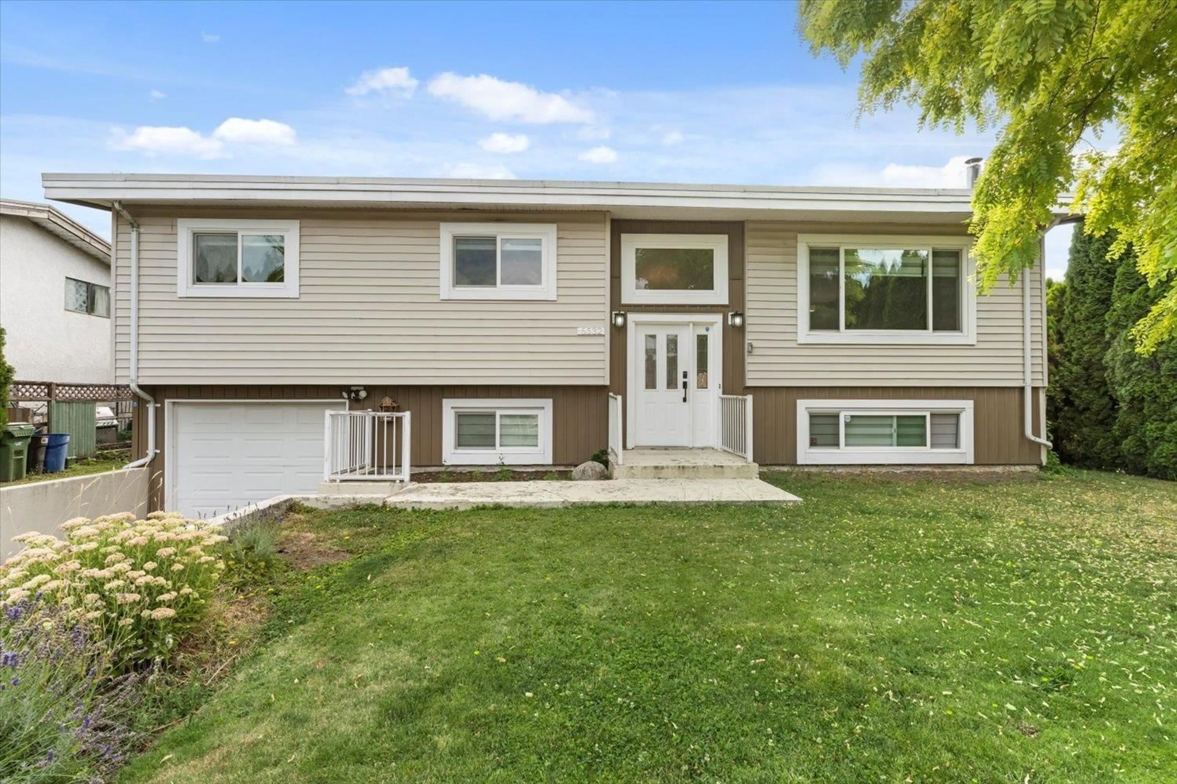 Home with vinyl exterior material, street for 6532 DAYTON DRIVE, Chilliwack British Columbia V2R1V2