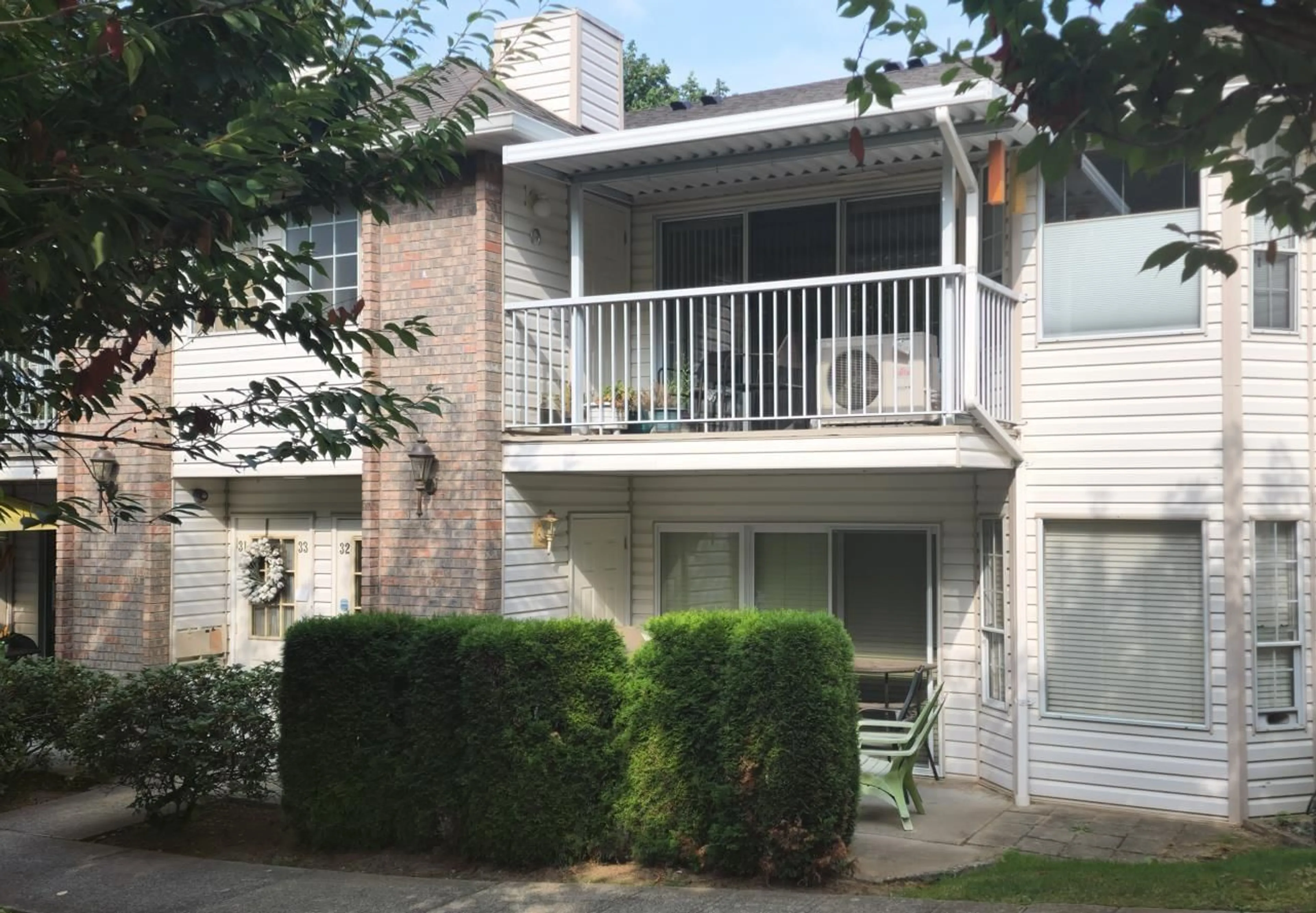 Patio, street for 34 - 33123 GEORGE FERGUSON, Abbotsford British Columbia V2S2L6