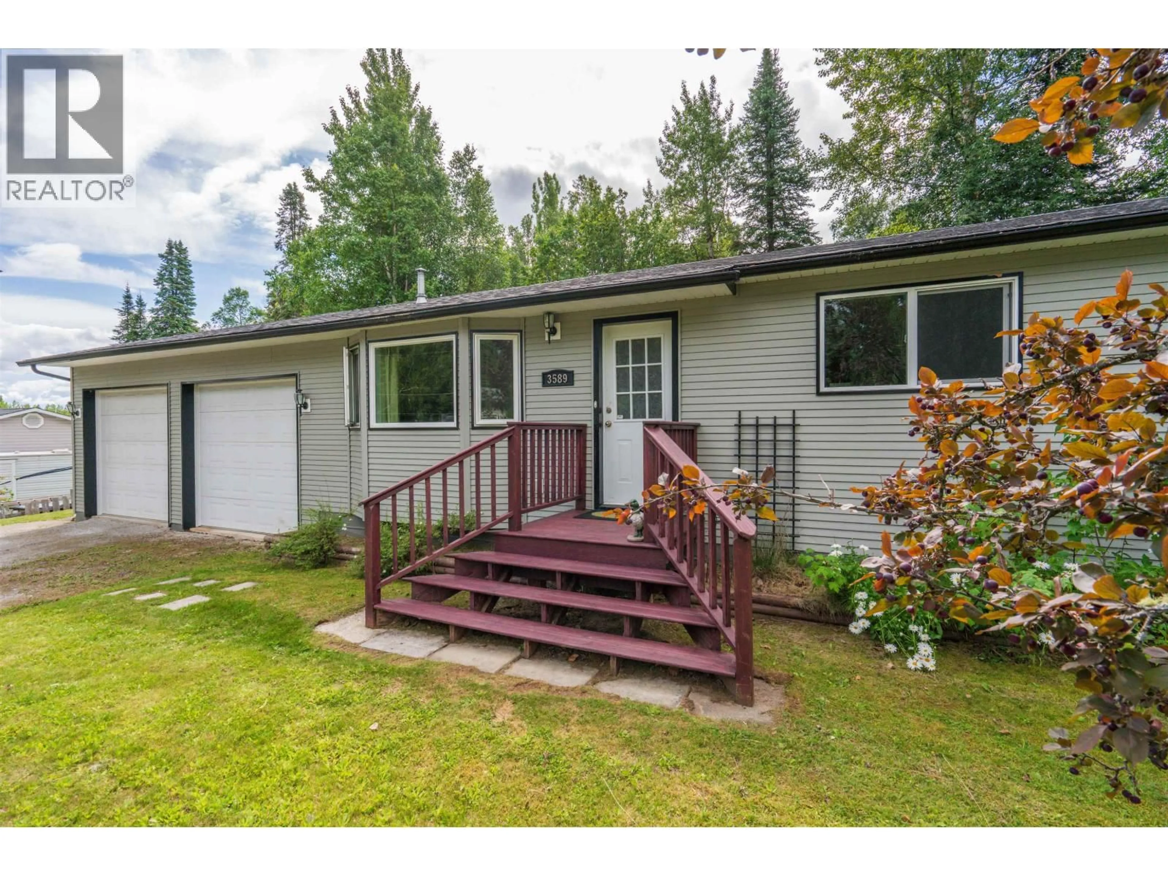 Home with vinyl exterior material, unknown for 3589 WILLOWDALE DRIVE, Prince George British Columbia V2K1X6