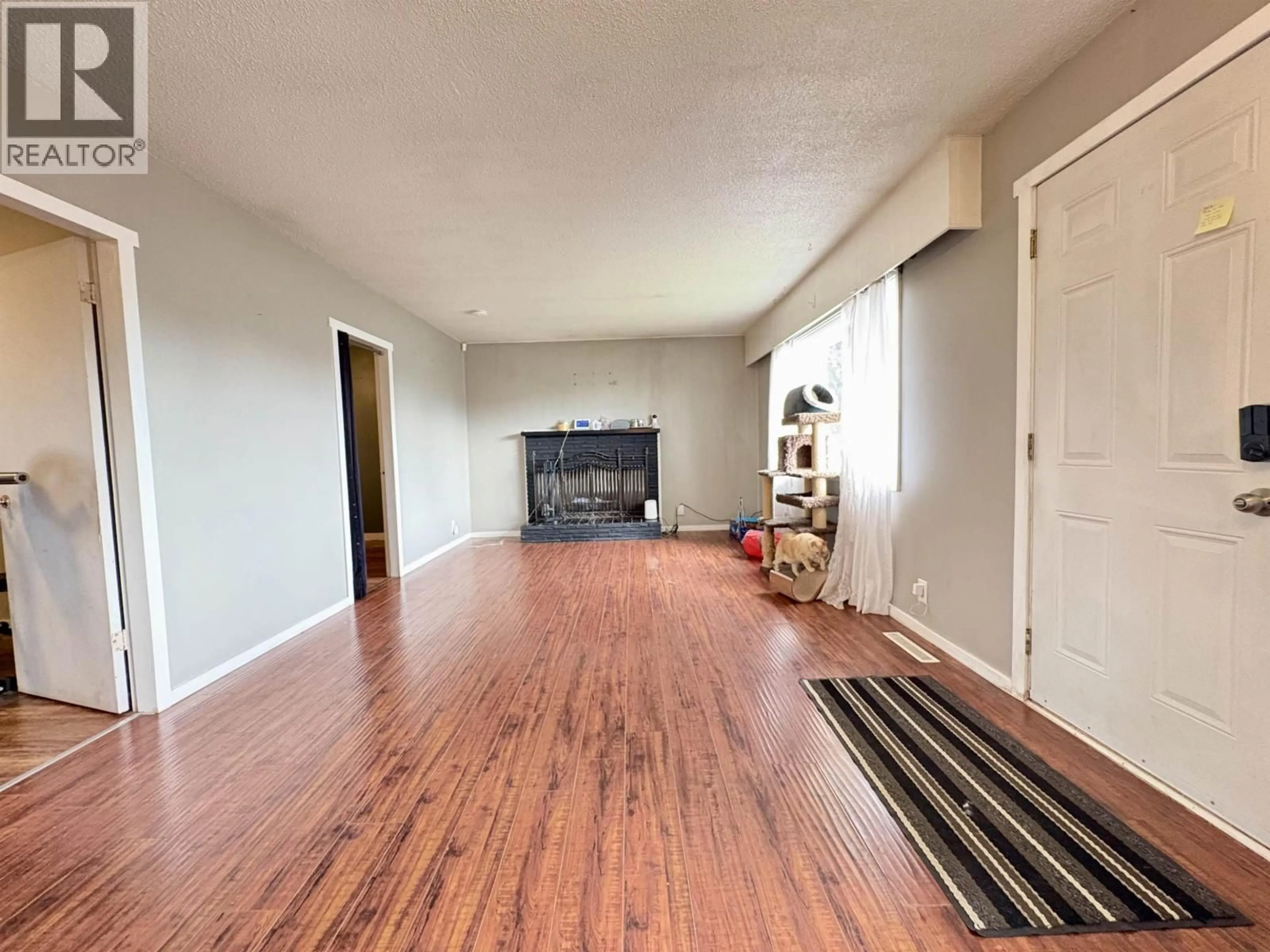 A pic of a room for 893 DOUGLAS STREET, Prince George British Columbia V2M2M6