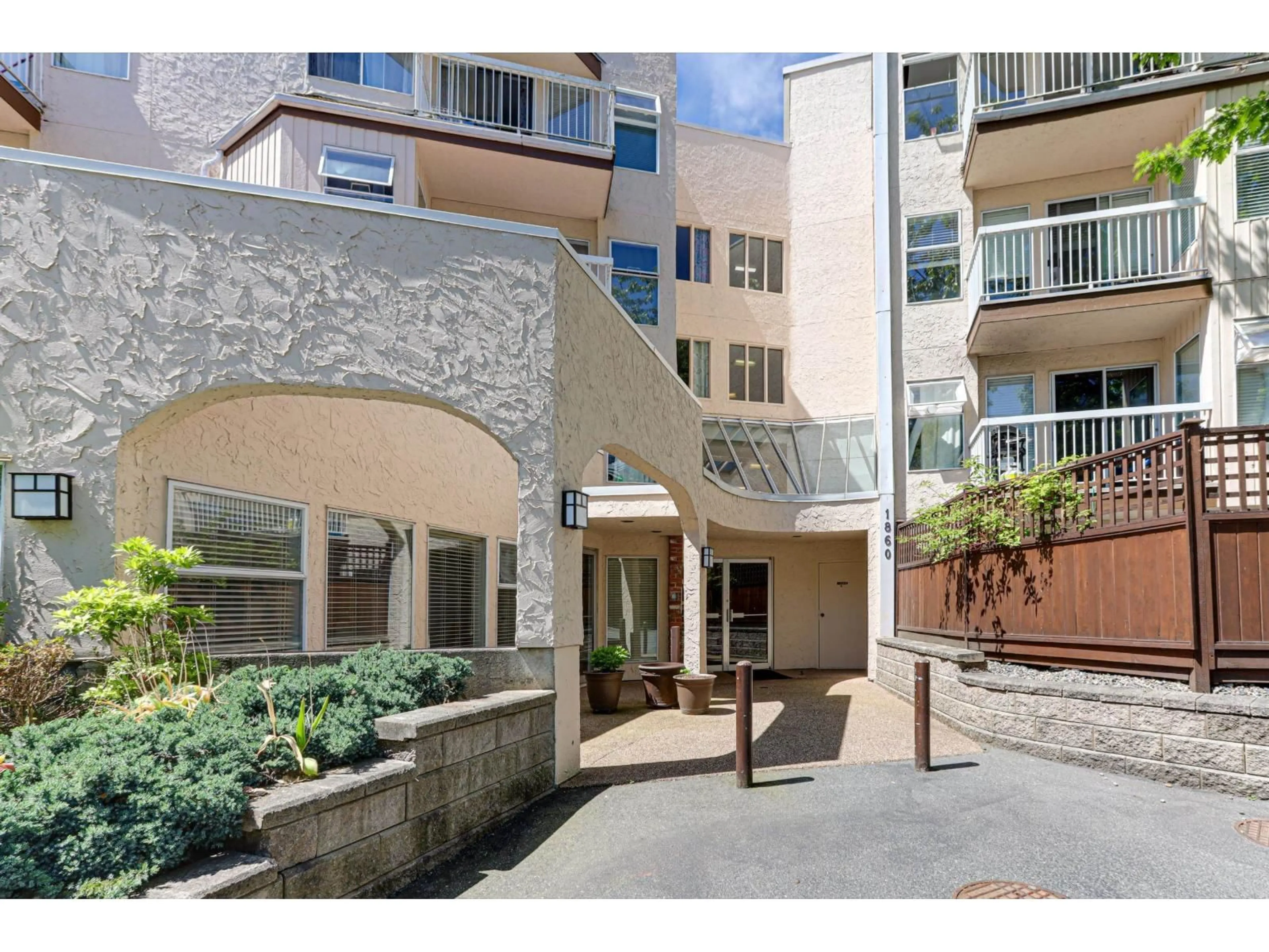 Unknown for 212 - 1860 SOUTHMERE EAST, Surrey British Columbia V4A6Y7