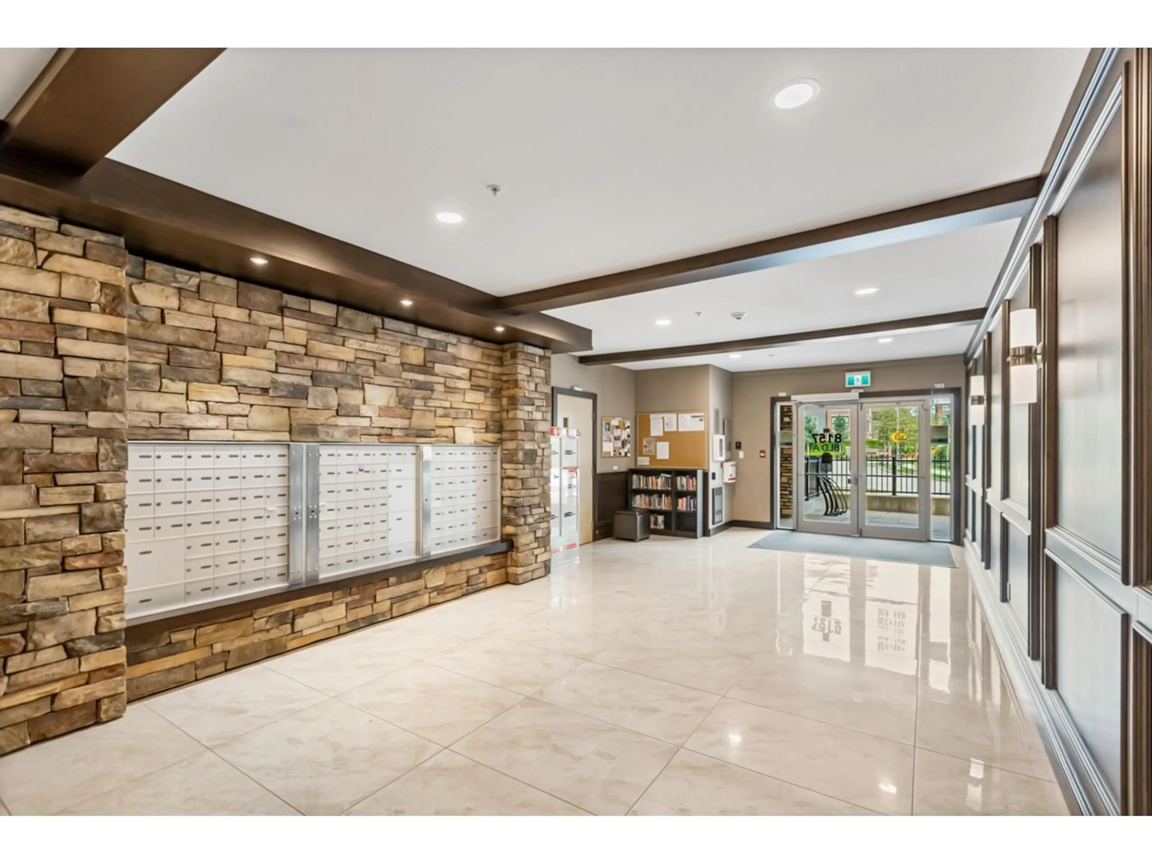 Indoor foyer for 527A - 8157 207, Langley British Columbia V2Y0V3