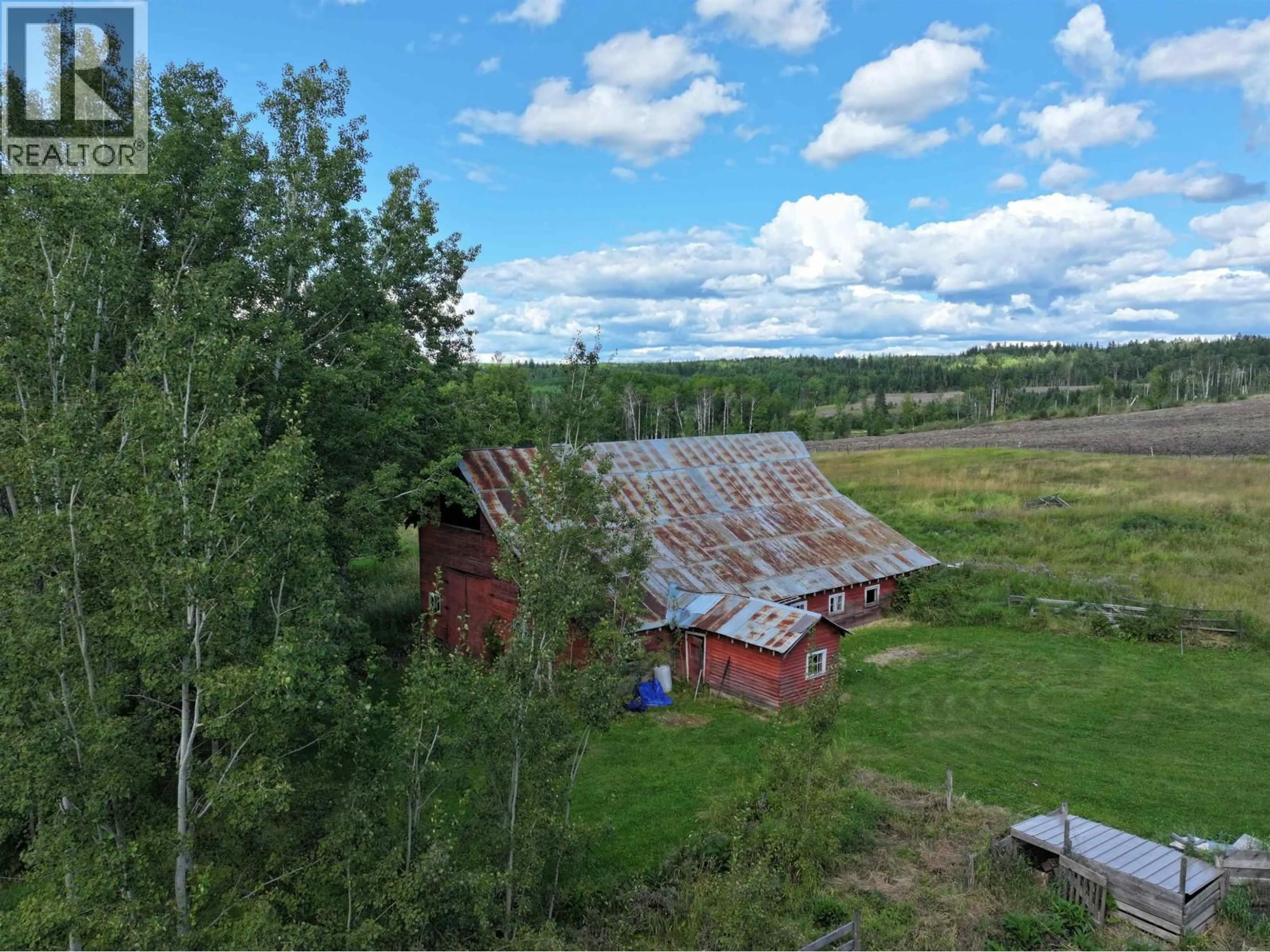 A pic from outside/outdoor area/front of a property/back of a property/a pic from drone, unknown for 5016 BARTELS ROAD, Quesnel British Columbia V2J6Y7