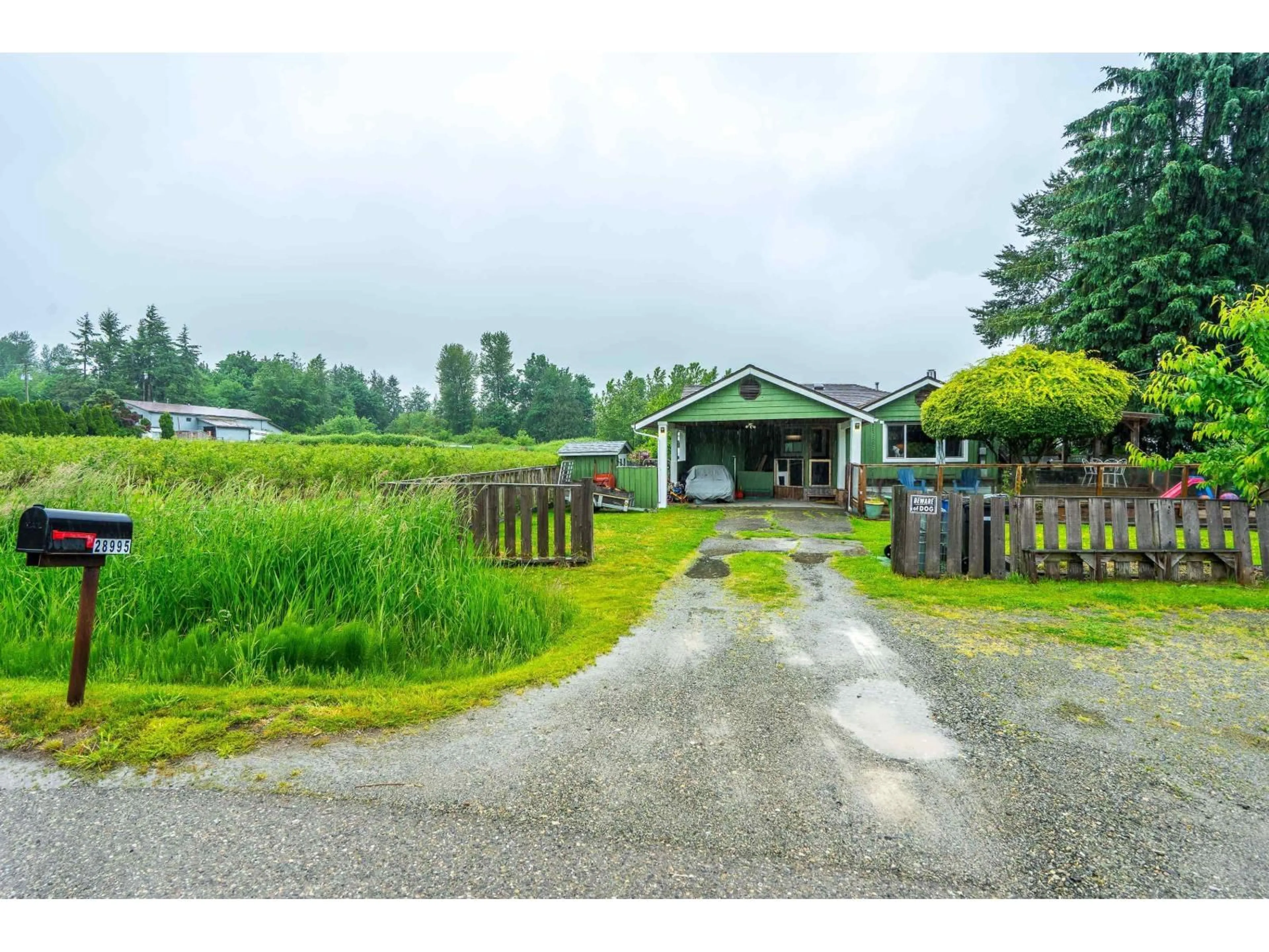 A pic from outside/outdoor area/front of a property/back of a property/a pic from drone, unknown for 28995 MCTAVISH, Abbotsford British Columbia V4X2E7