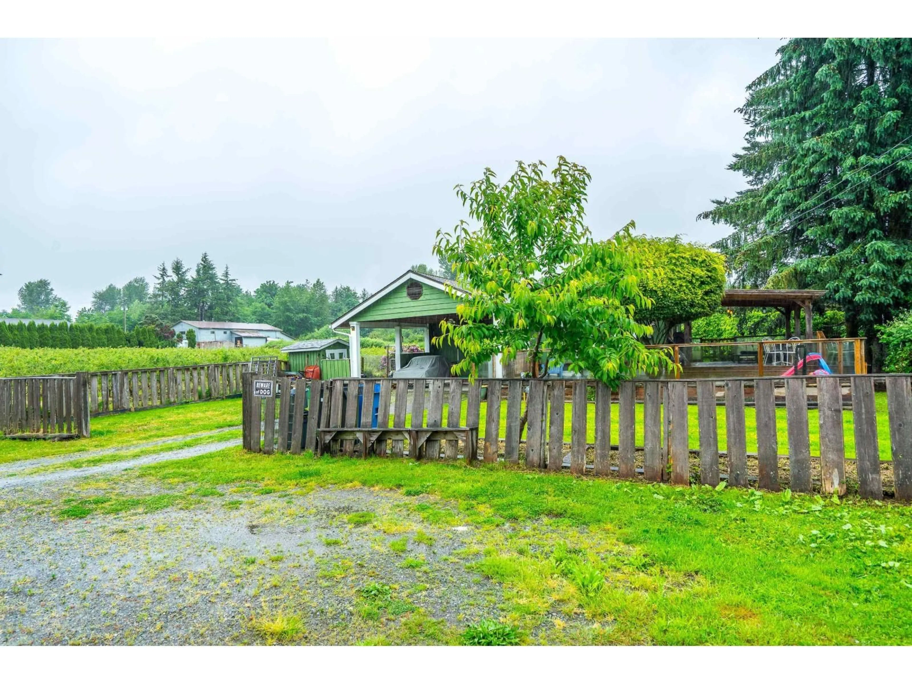 A pic from outside/outdoor area/front of a property/back of a property/a pic from drone, unknown for 28995 MCTAVISH, Abbotsford British Columbia V4X2E7