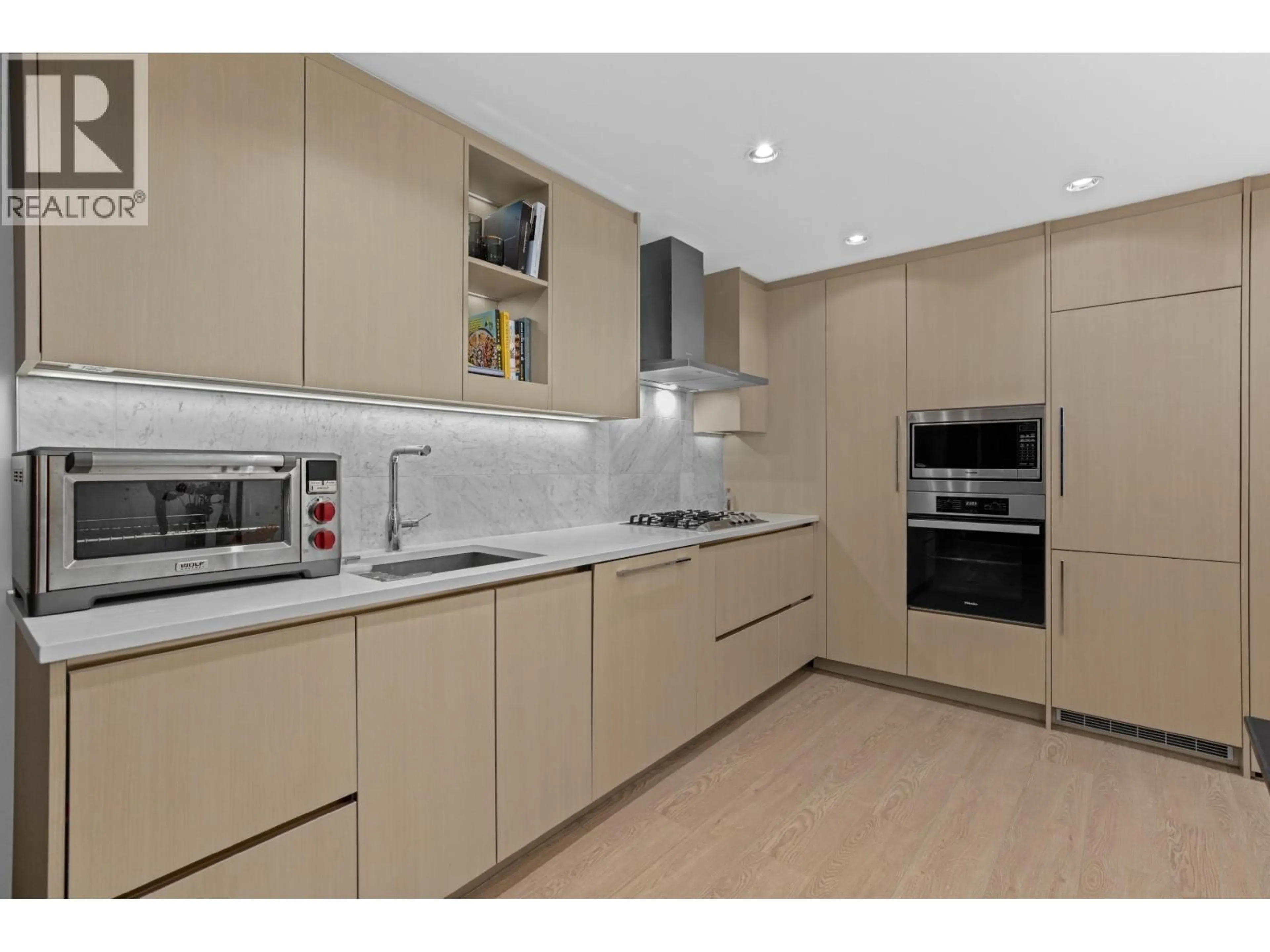 Unknown for 203 - 89 NELSON STREET, Vancouver British Columbia V6Z0E7
