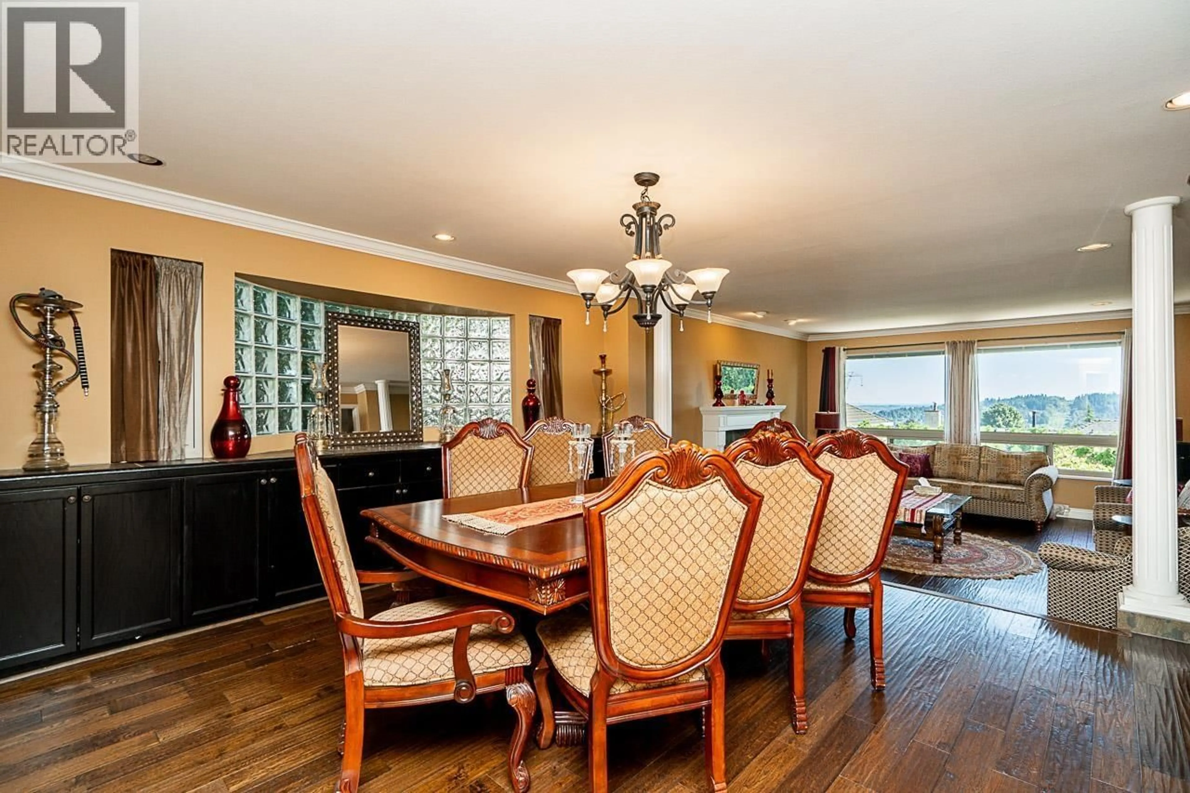 Dining room, wood/laminate floor for 2562 VERBENA PLACE, Coquitlam British Columbia V3E2N4