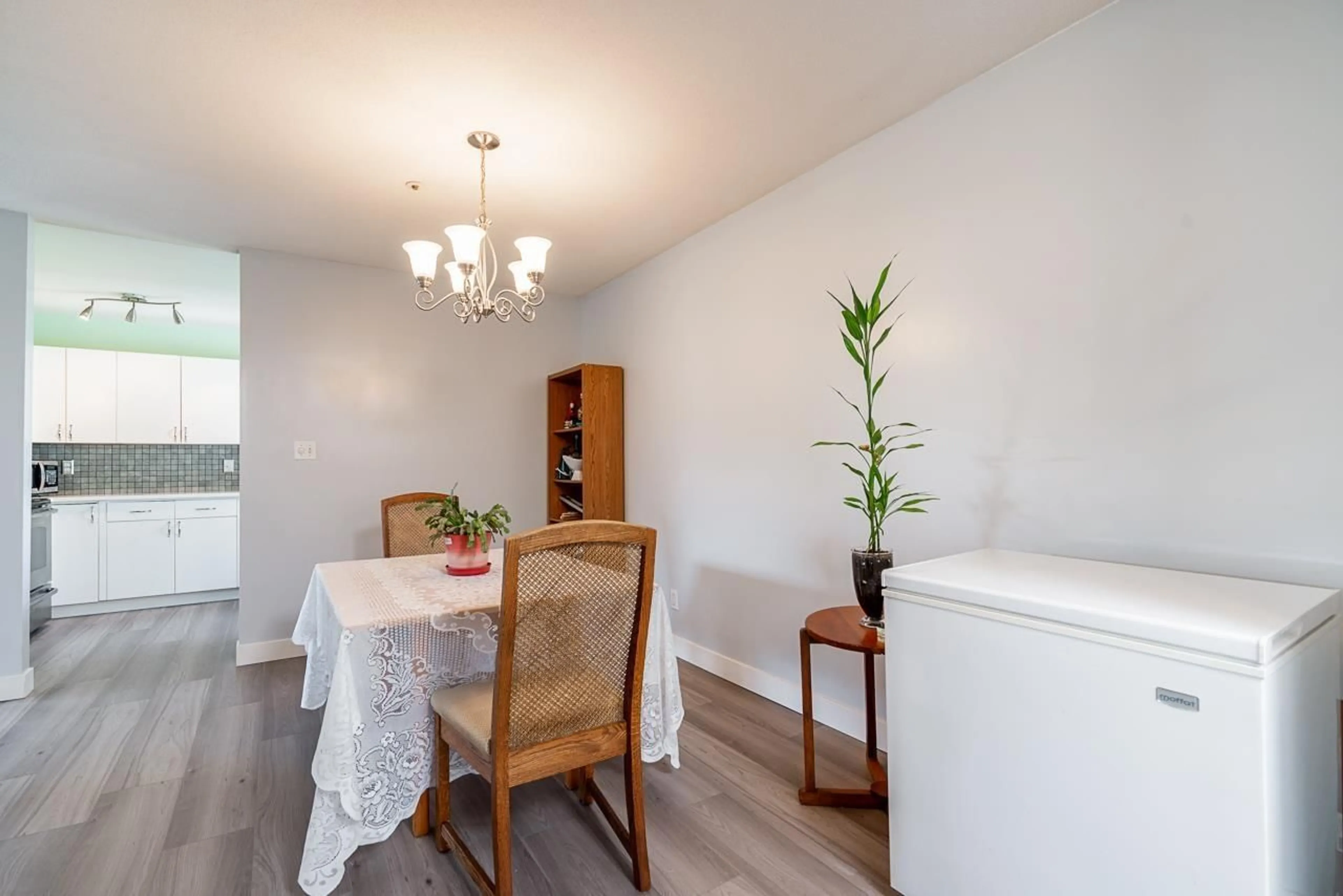 Dining room, wood/laminate floor for 306 - 20257 54, Langley British Columbia V3A3W2