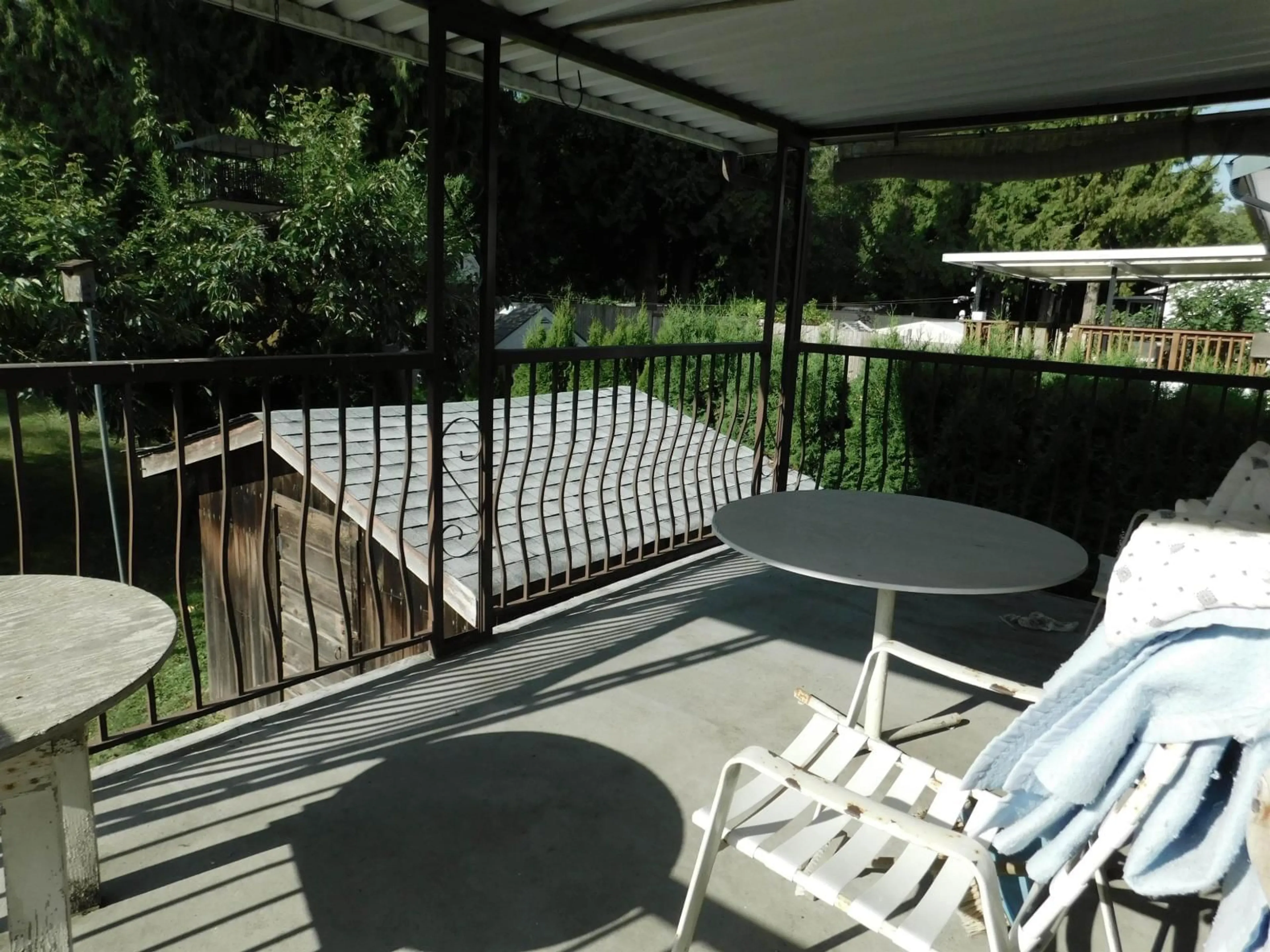 Patio, water/lake/river/ocean view for 14758 HALSTEAD, Surrey British Columbia V3R6S5