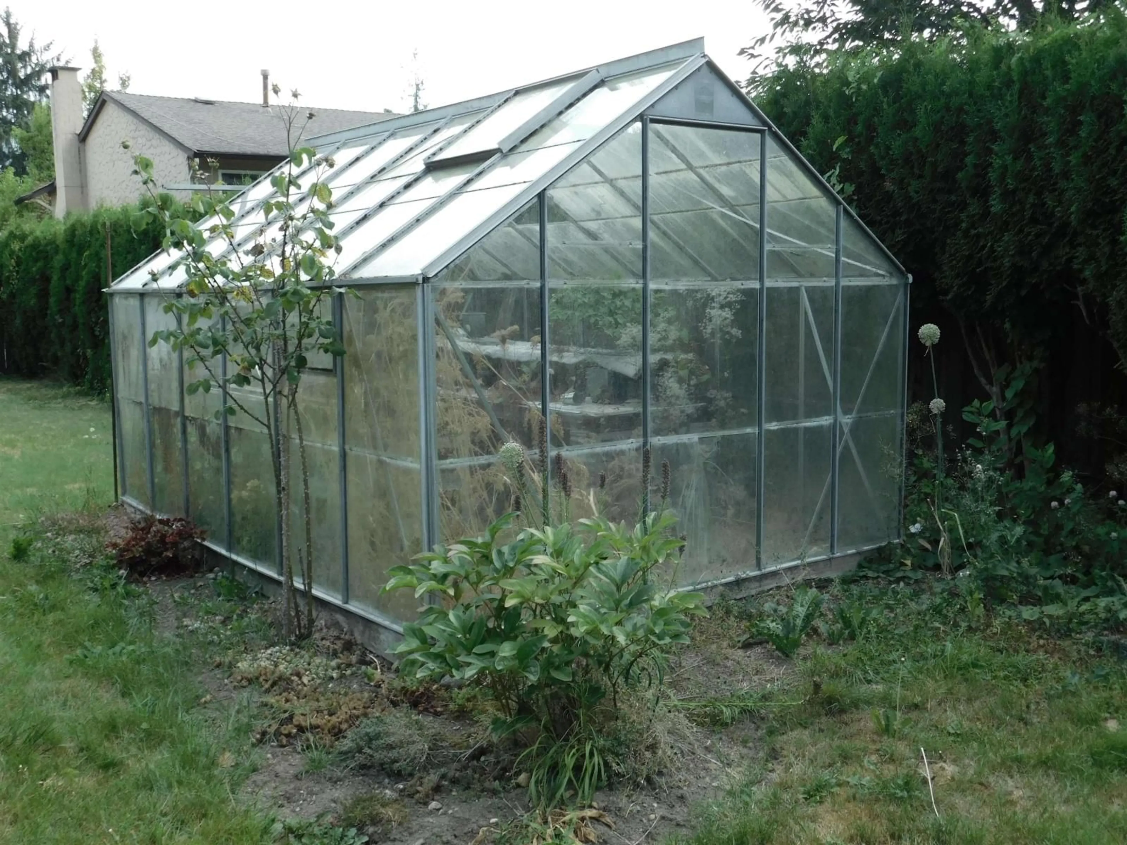 Shed for 14758 HALSTEAD, Surrey British Columbia V3R6S5