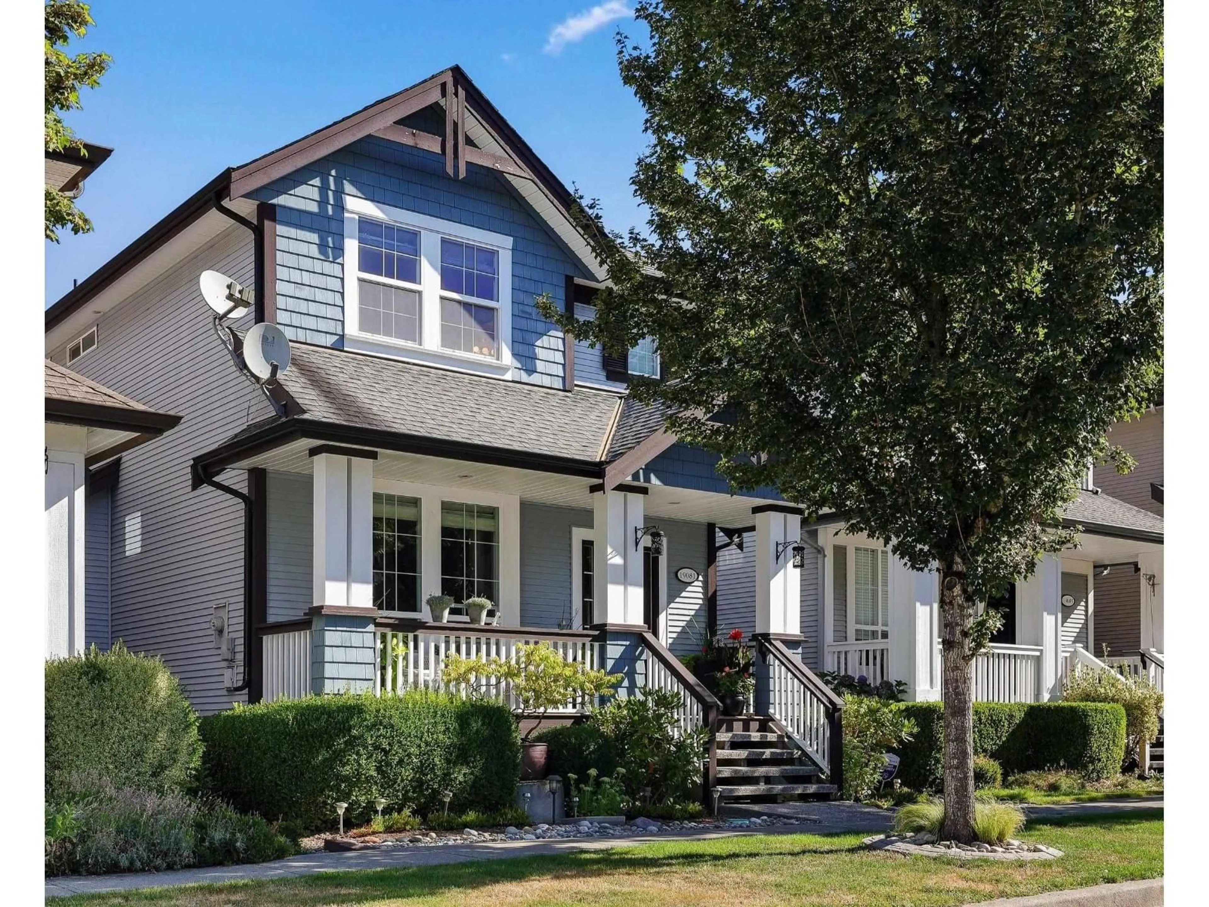 Home with vinyl exterior material, street for 19081 69TH, Surrey British Columbia V4N0A4