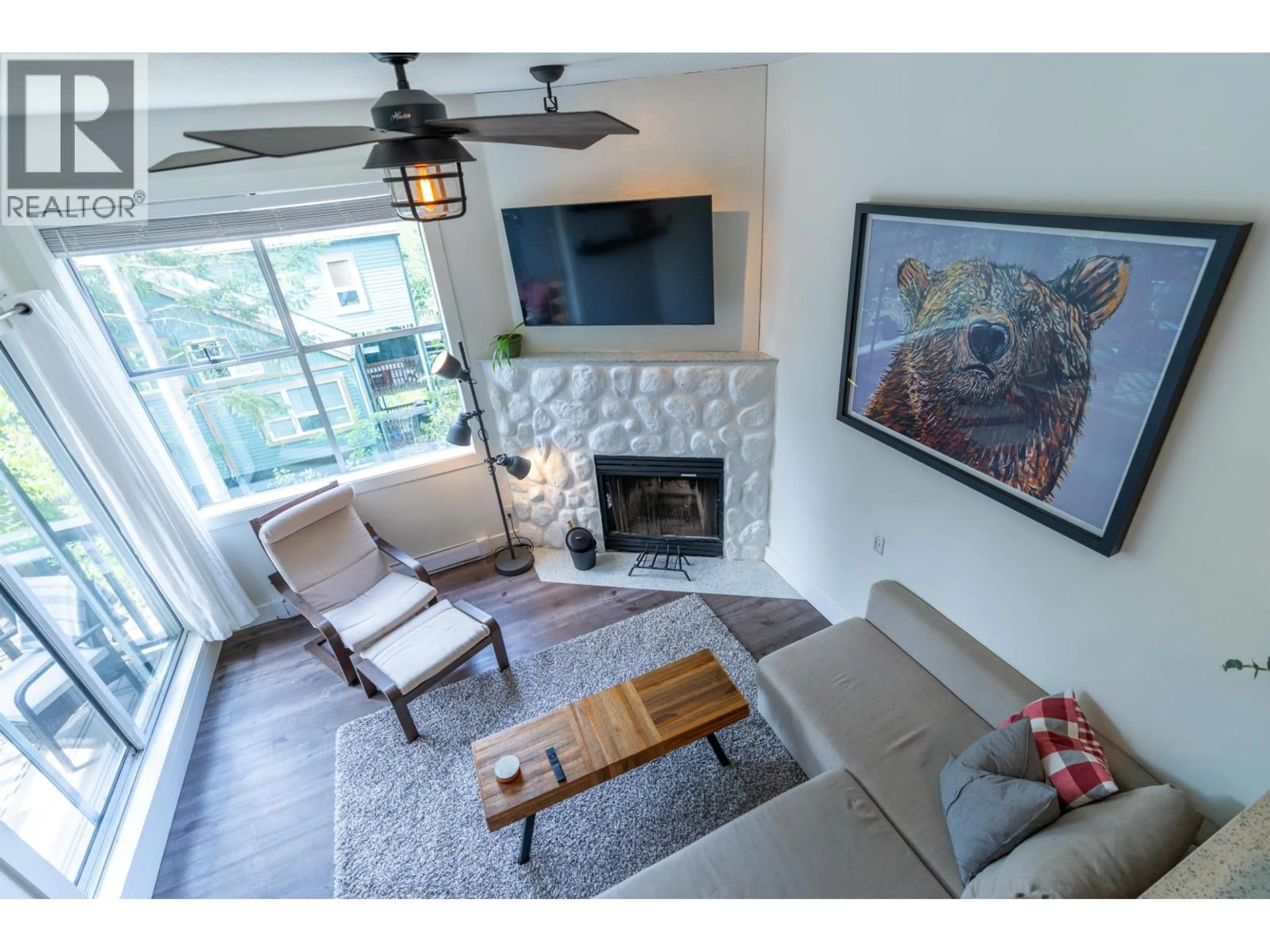Living room with furniture, unknown for 8 - 2213 MARMOT PLACE, Whistler British Columbia V8E0H3