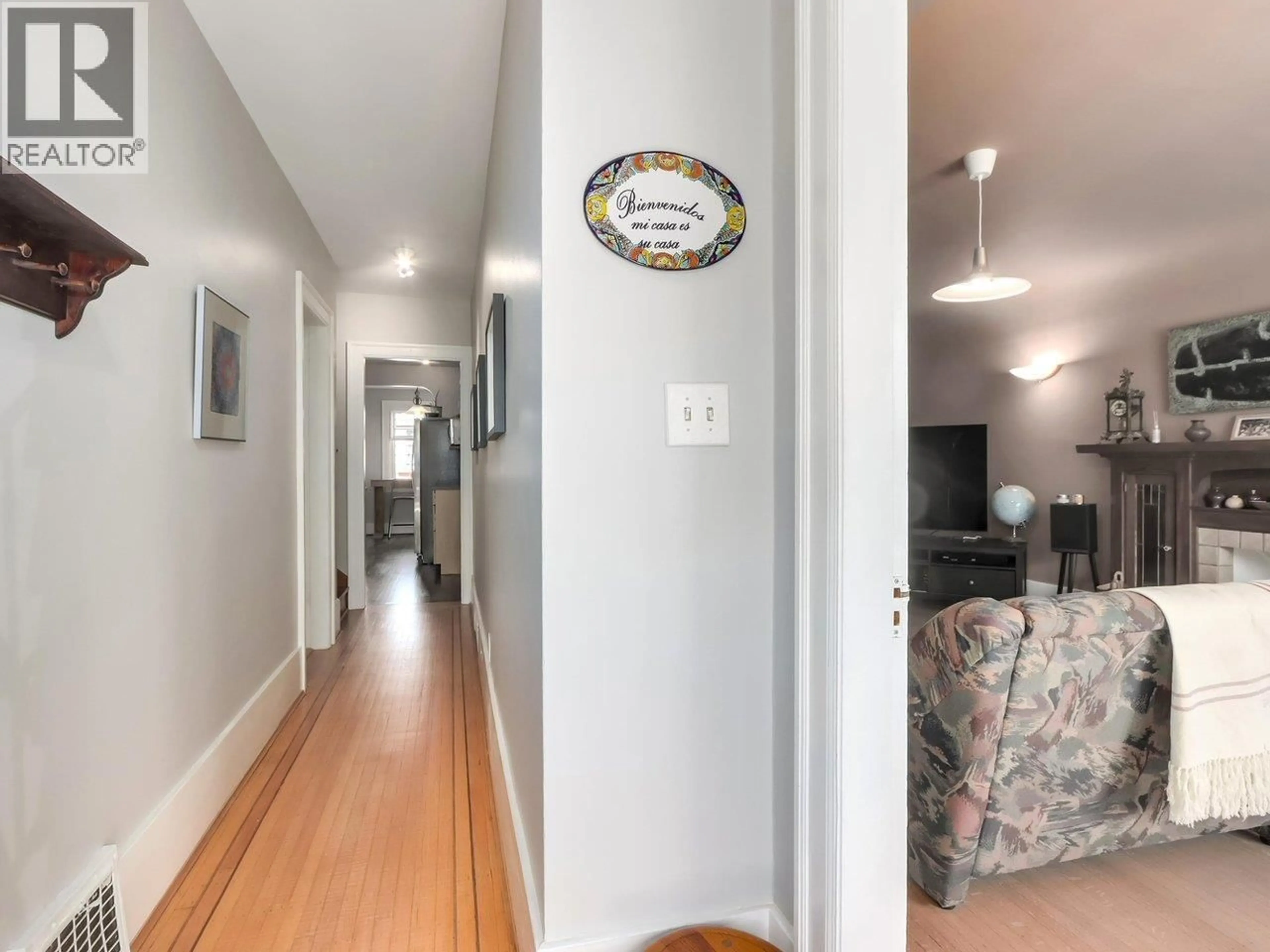 Indoor entryway for 4529 8TH AVENUE, Vancouver British Columbia V6R2A4