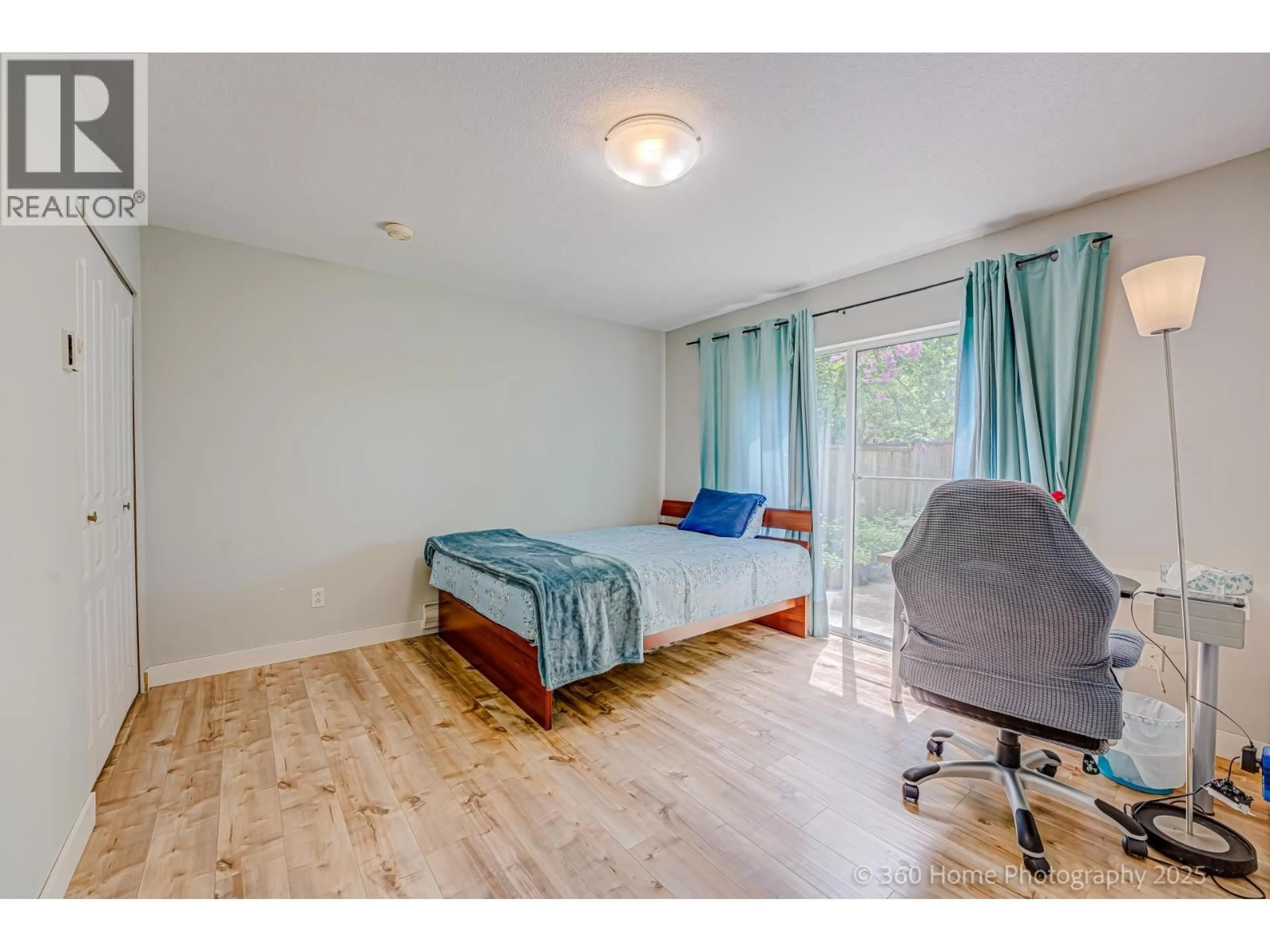 A pic of a room for 6 - 5671 LADNER TRUNK ROAD, Delta British Columbia V4K1X3