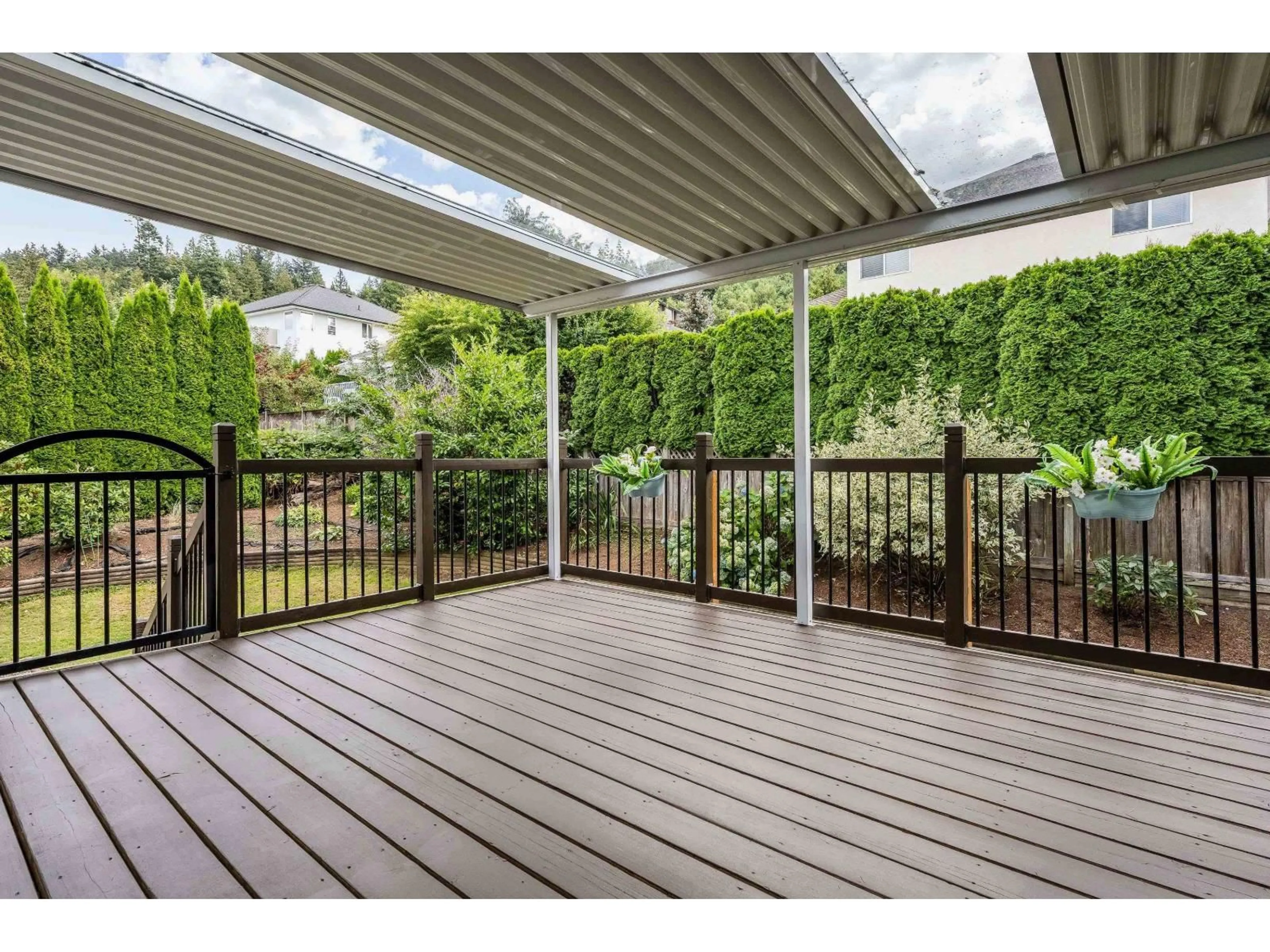 Patio, unknown for 46698 SYLVAN DRIVE, Chilliwack British Columbia V2R4E9