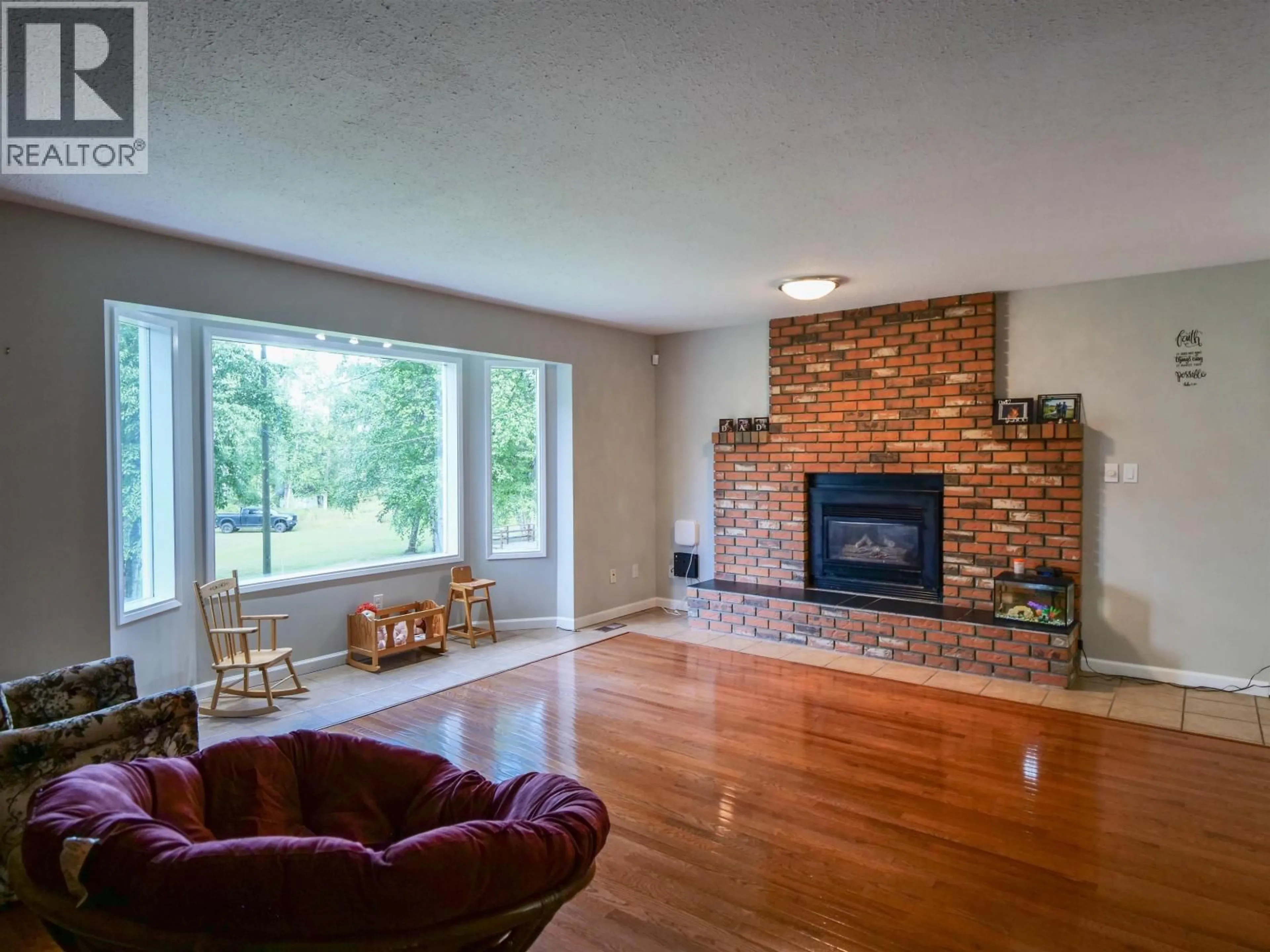 Living room with furniture, unknown for 971 NORTH FRASER DRIVE, Quesnel British Columbia V2J1Z8