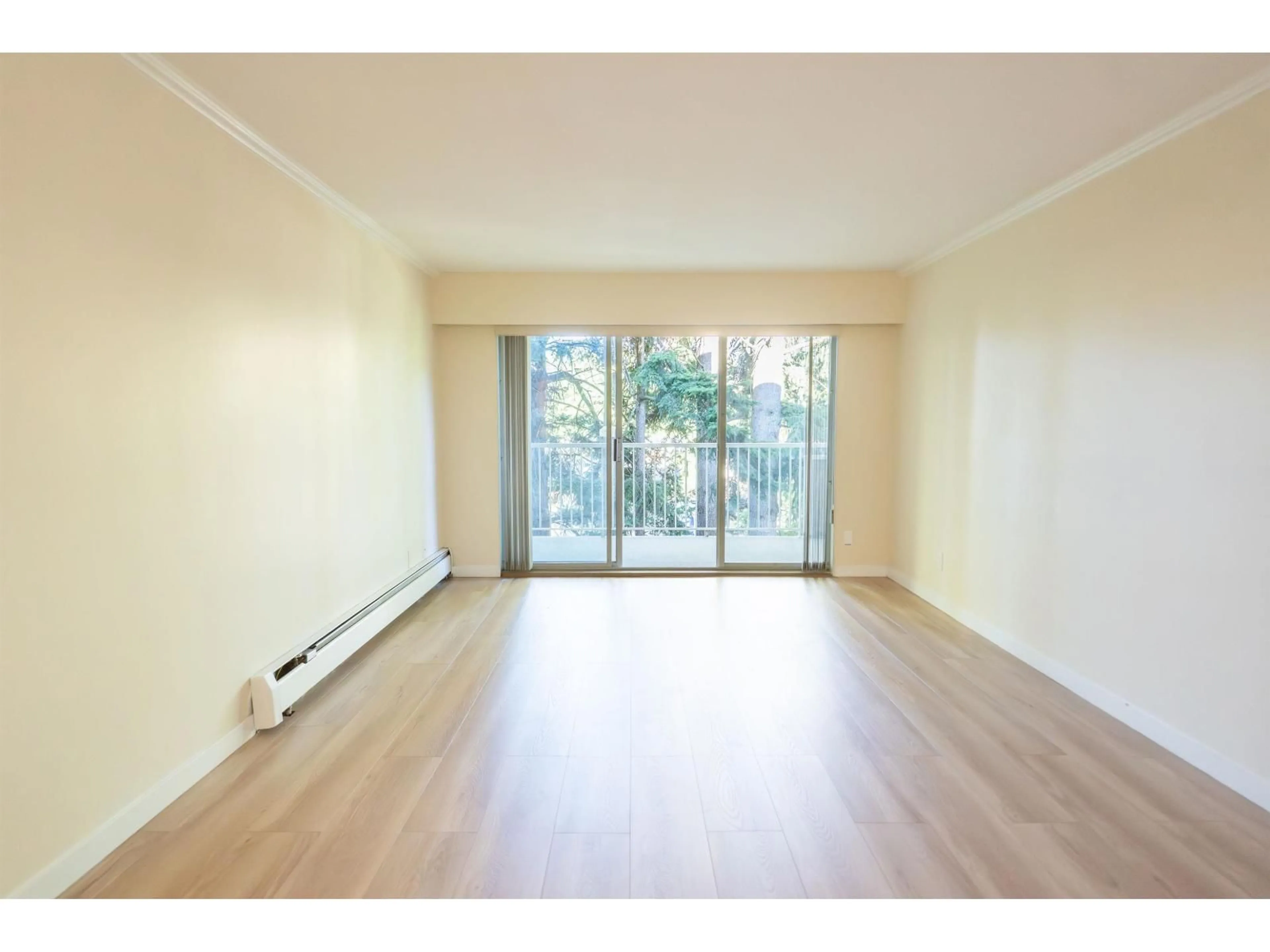 A pic of a room for 210 - 32040 TIMS, Abbotsford British Columbia V2T2H2