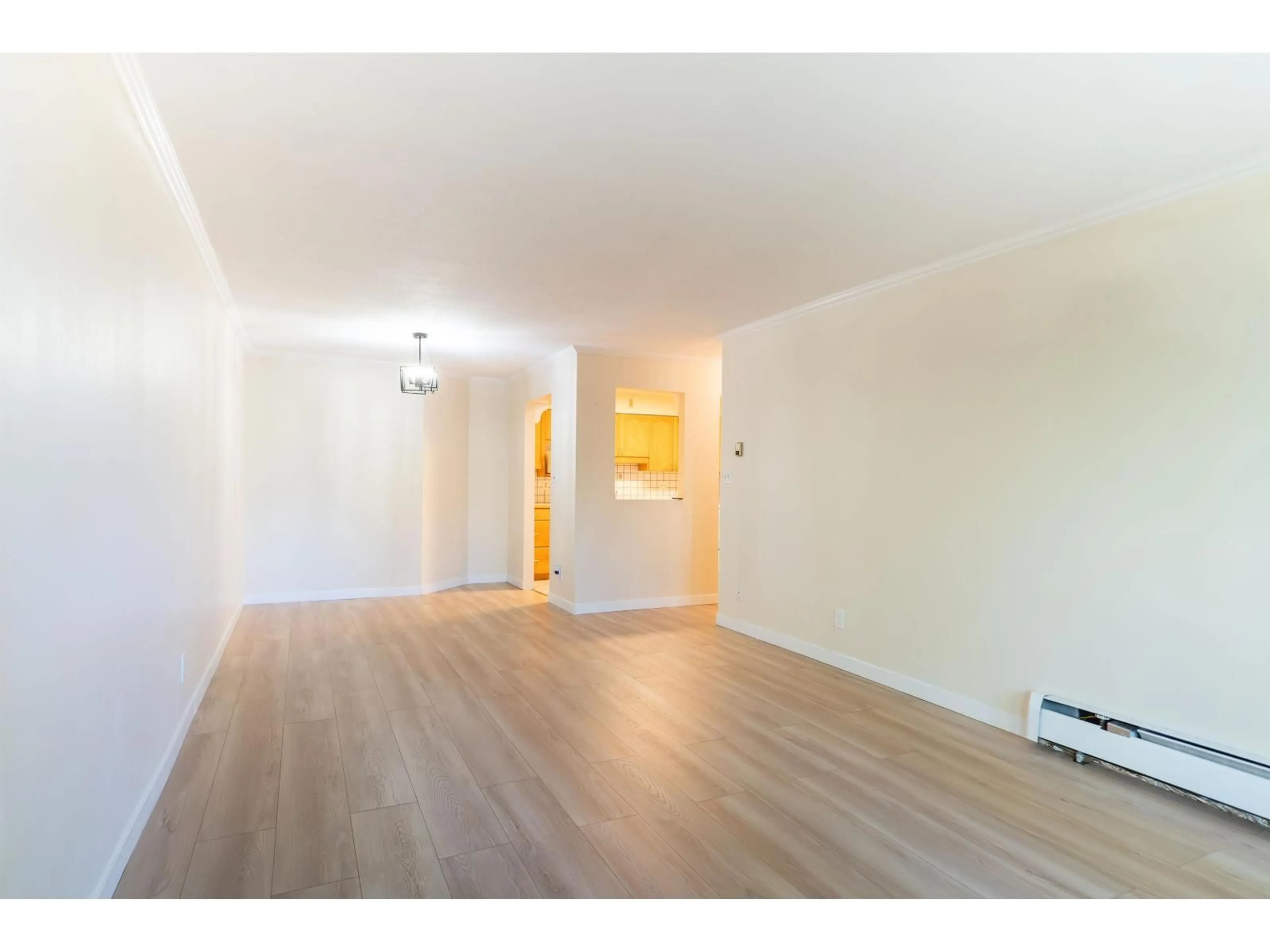 A pic of a room for 210 - 32040 TIMS, Abbotsford British Columbia V2T2H2