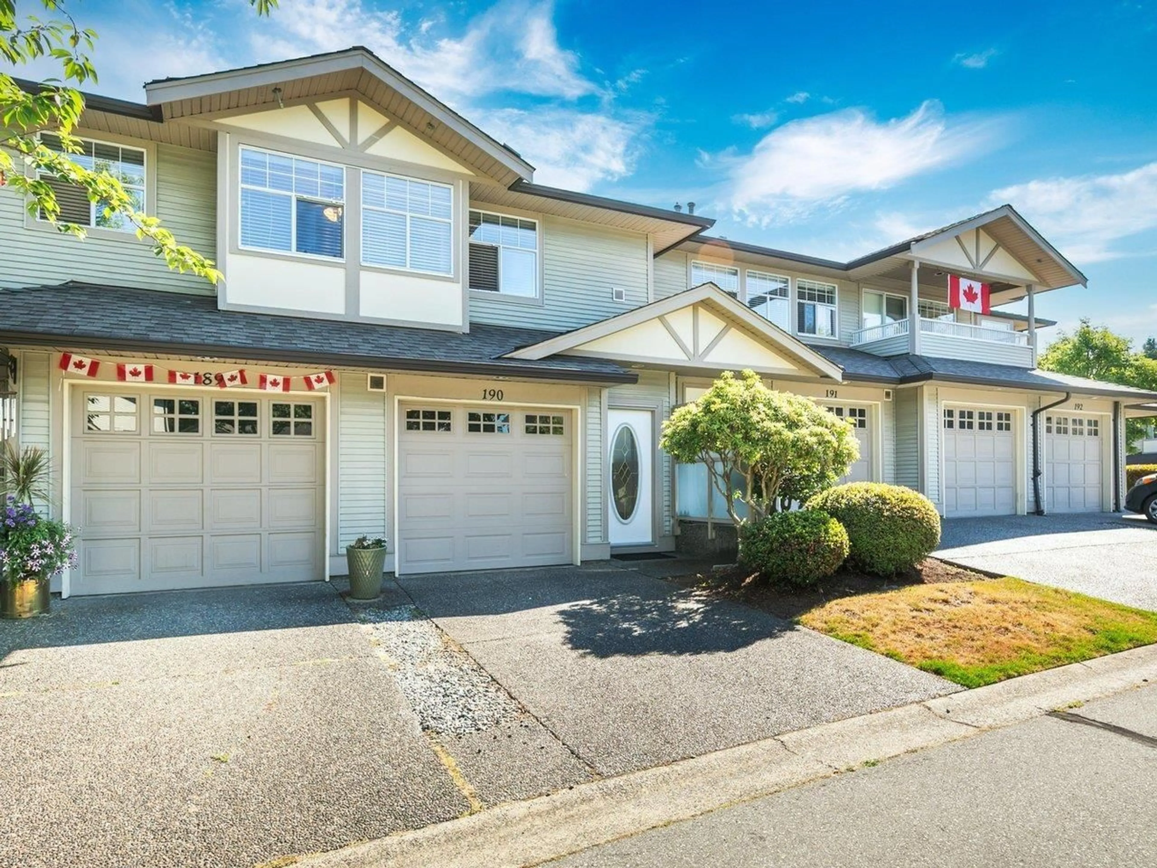 Home with vinyl exterior material, street for 190 - 20391 96, Langley British Columbia V1M2L2