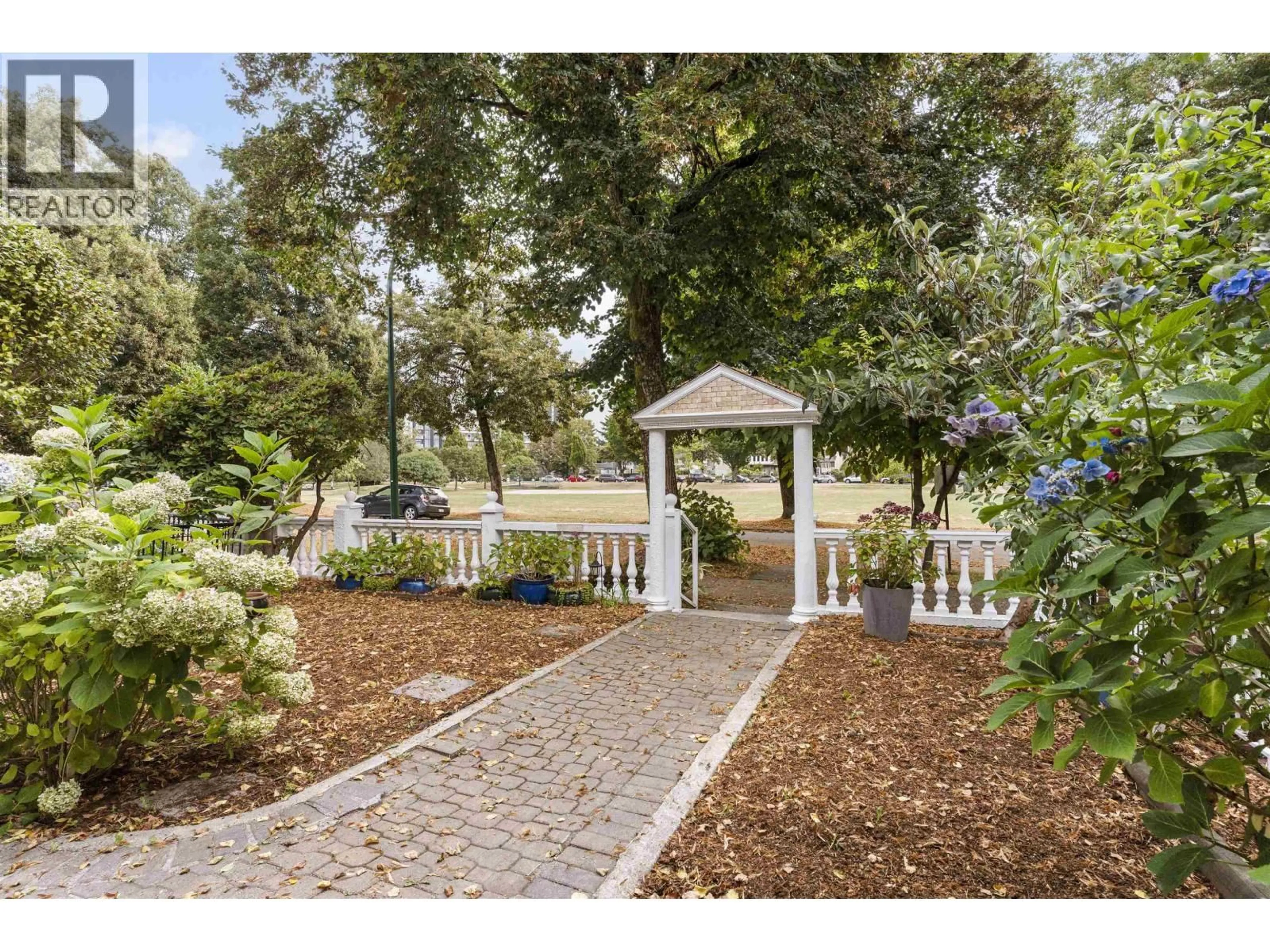 Unknown for 5263 WALES STREET, Vancouver British Columbia V5R3M7