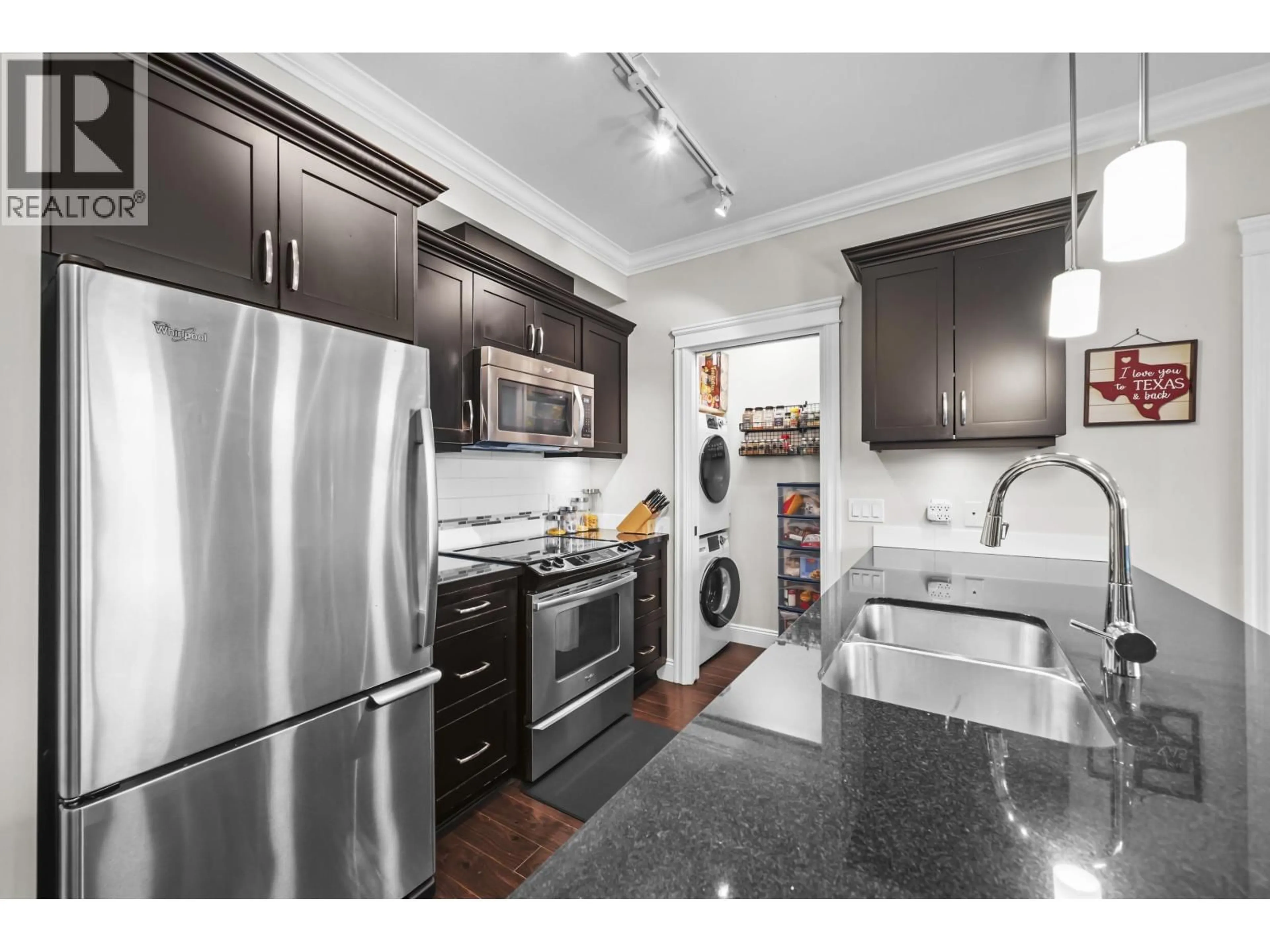 Standard kitchen, unknown for 212 - 11882 226 STREET, Maple Ridge British Columbia V2X9C7